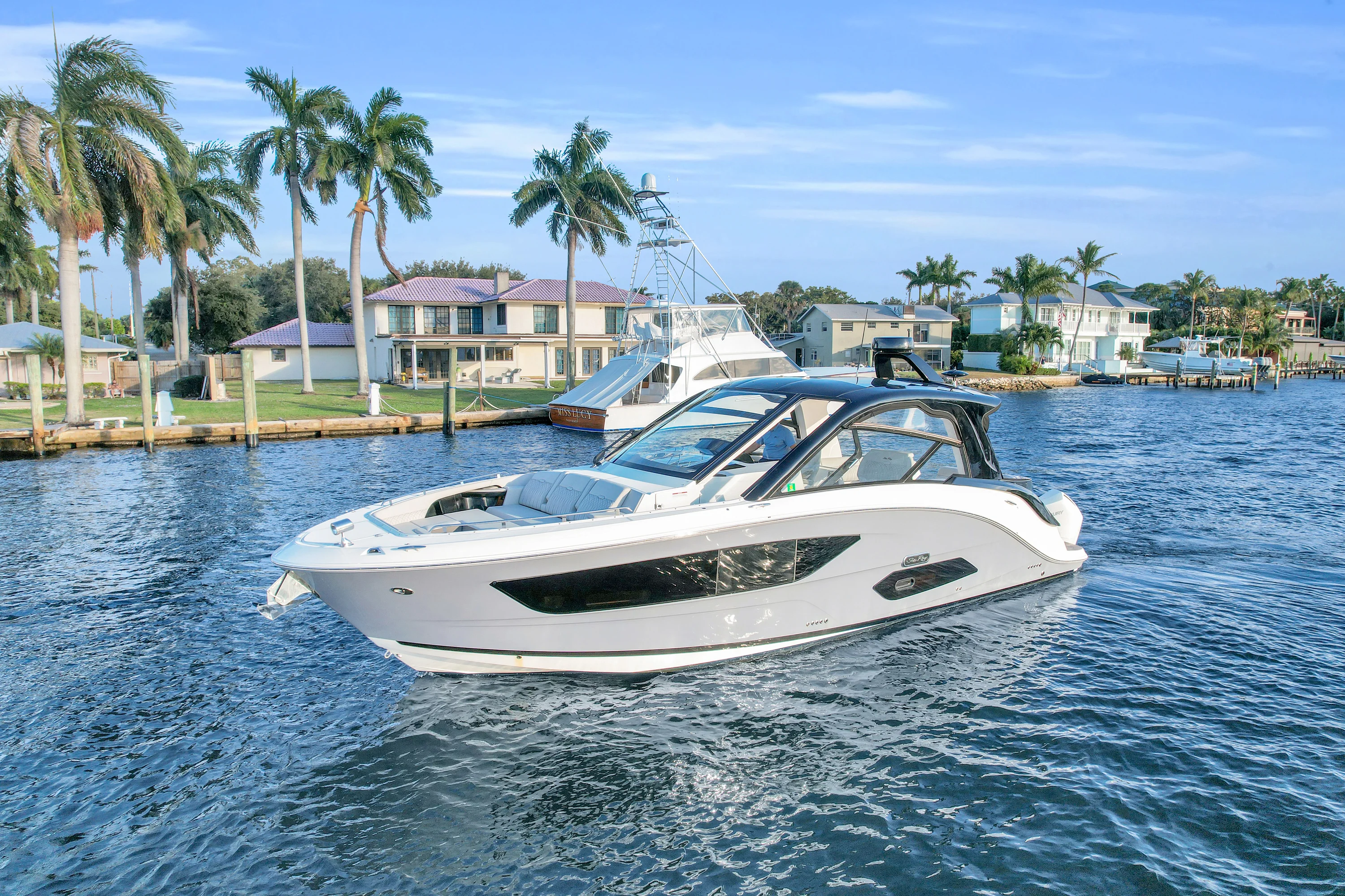 2023 Sea Ray 370 Sundancer Image Thumbnail #0
