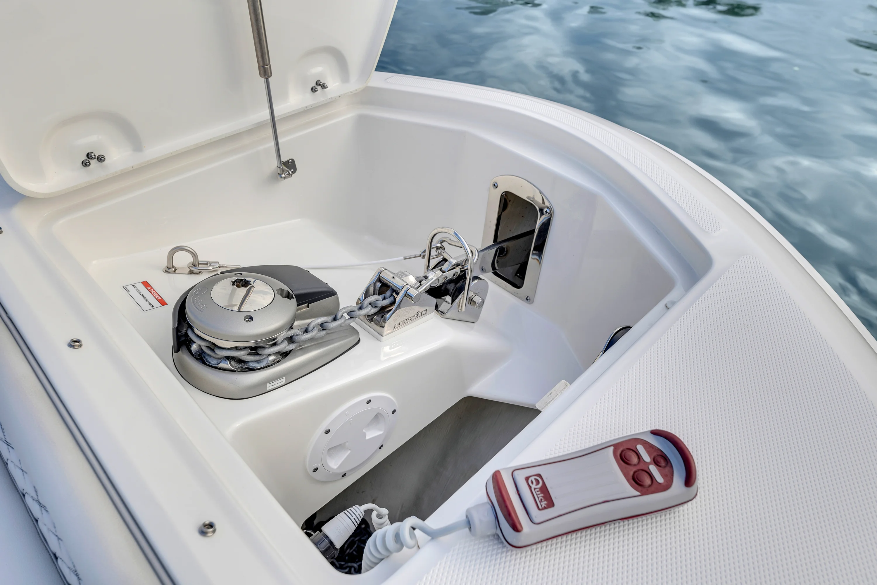 2023 Sea Ray 370 Sundancer Image Thumbnail #41