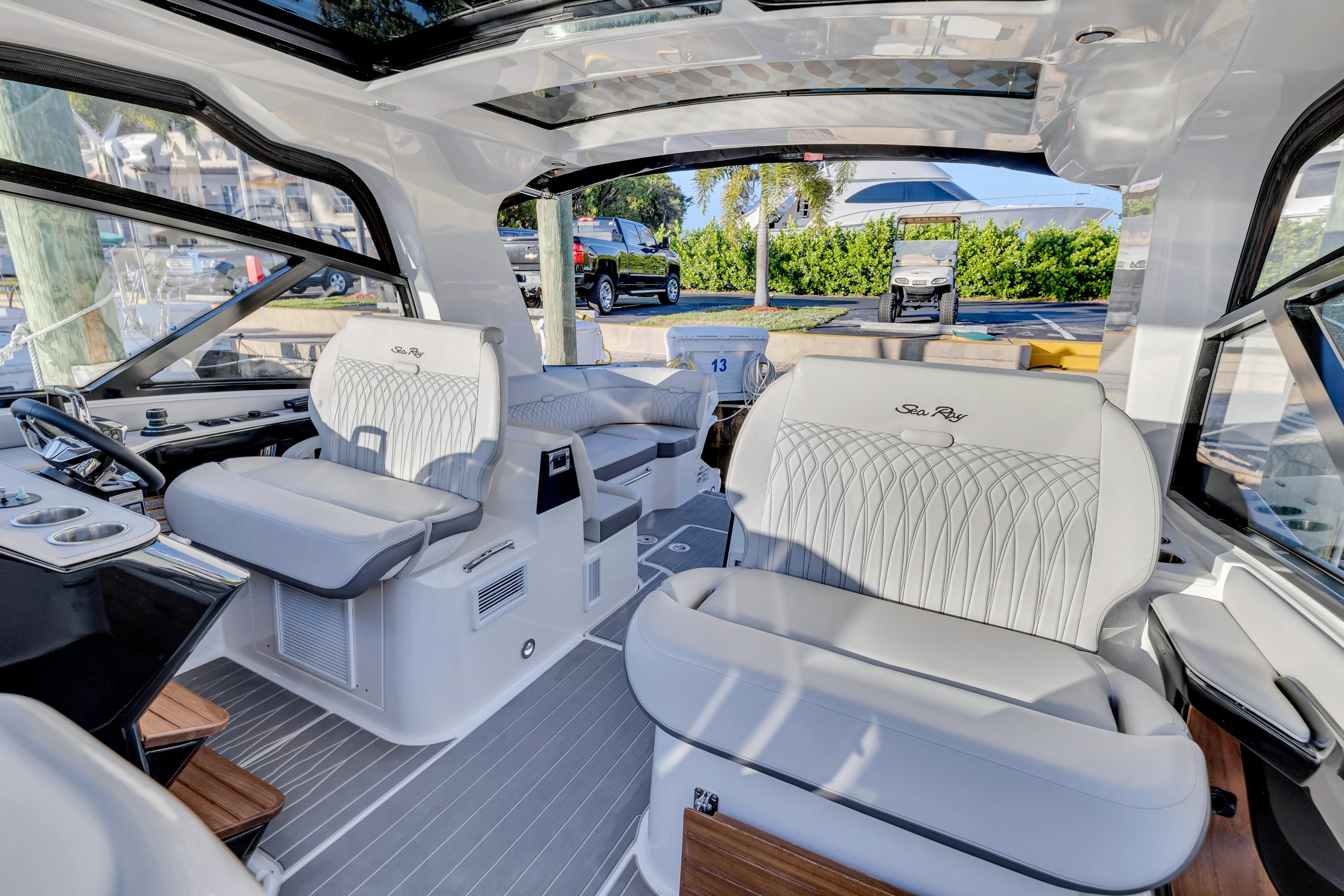 2023 Sea Ray 370 Sundancer Image Thumbnail #8