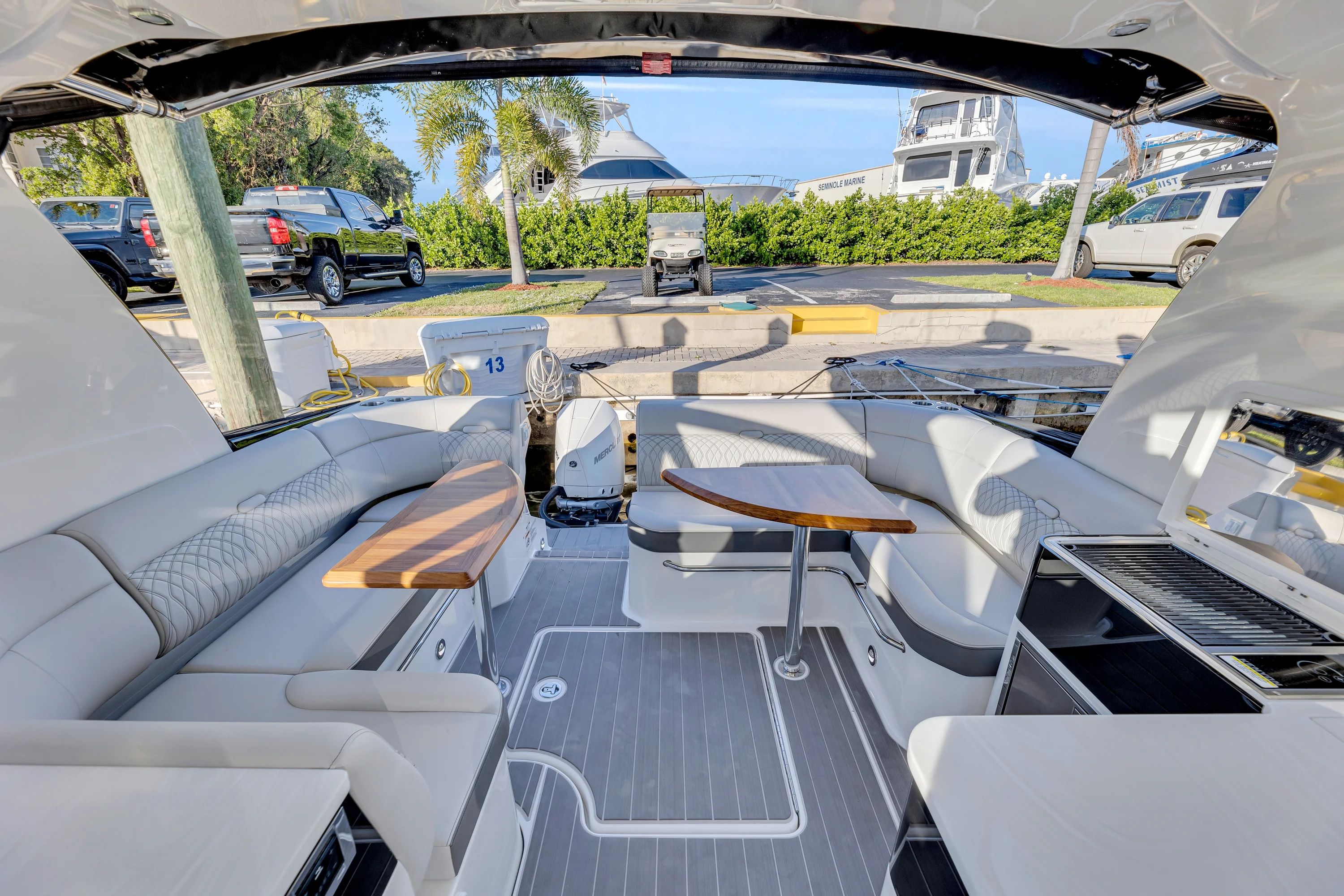 2023 Sea Ray 370 Sundancer Image Thumbnail #14