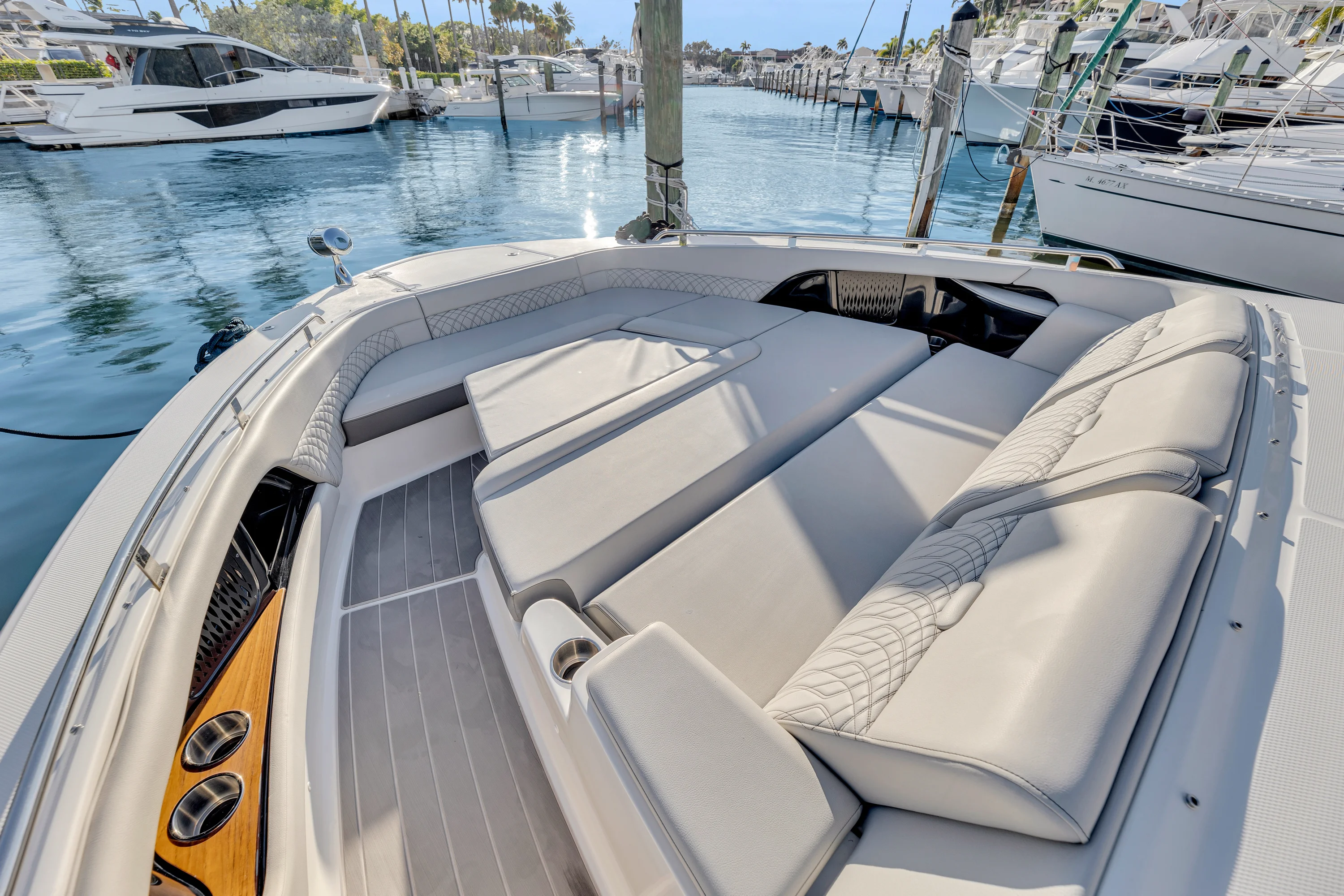 2023 Sea Ray 370 Sundancer Image Thumbnail #44