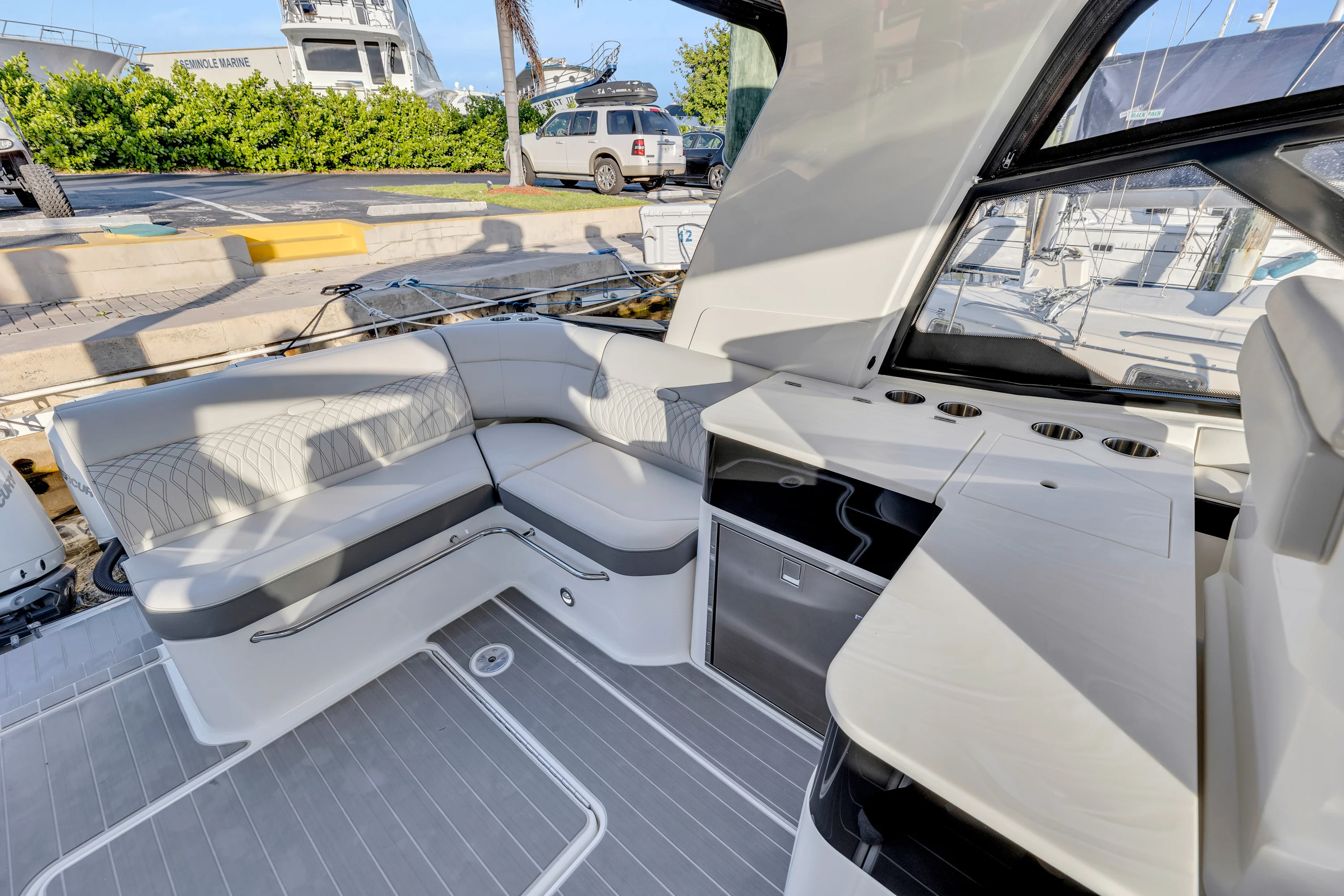 2023 Sea Ray 370 Sundancer Image Thumbnail #51