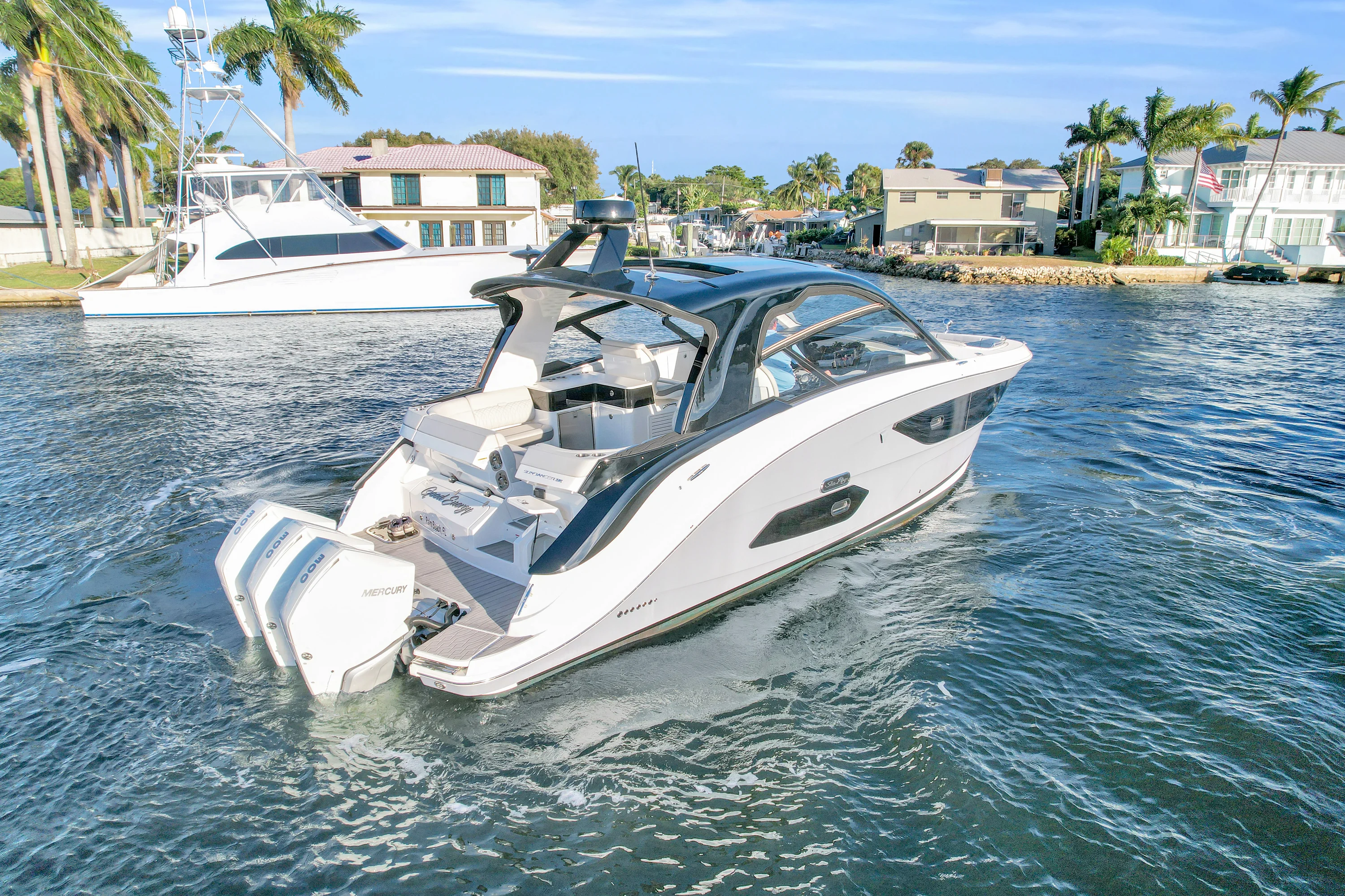 2023 Sea Ray 370 Sundancer Image Thumbnail #2