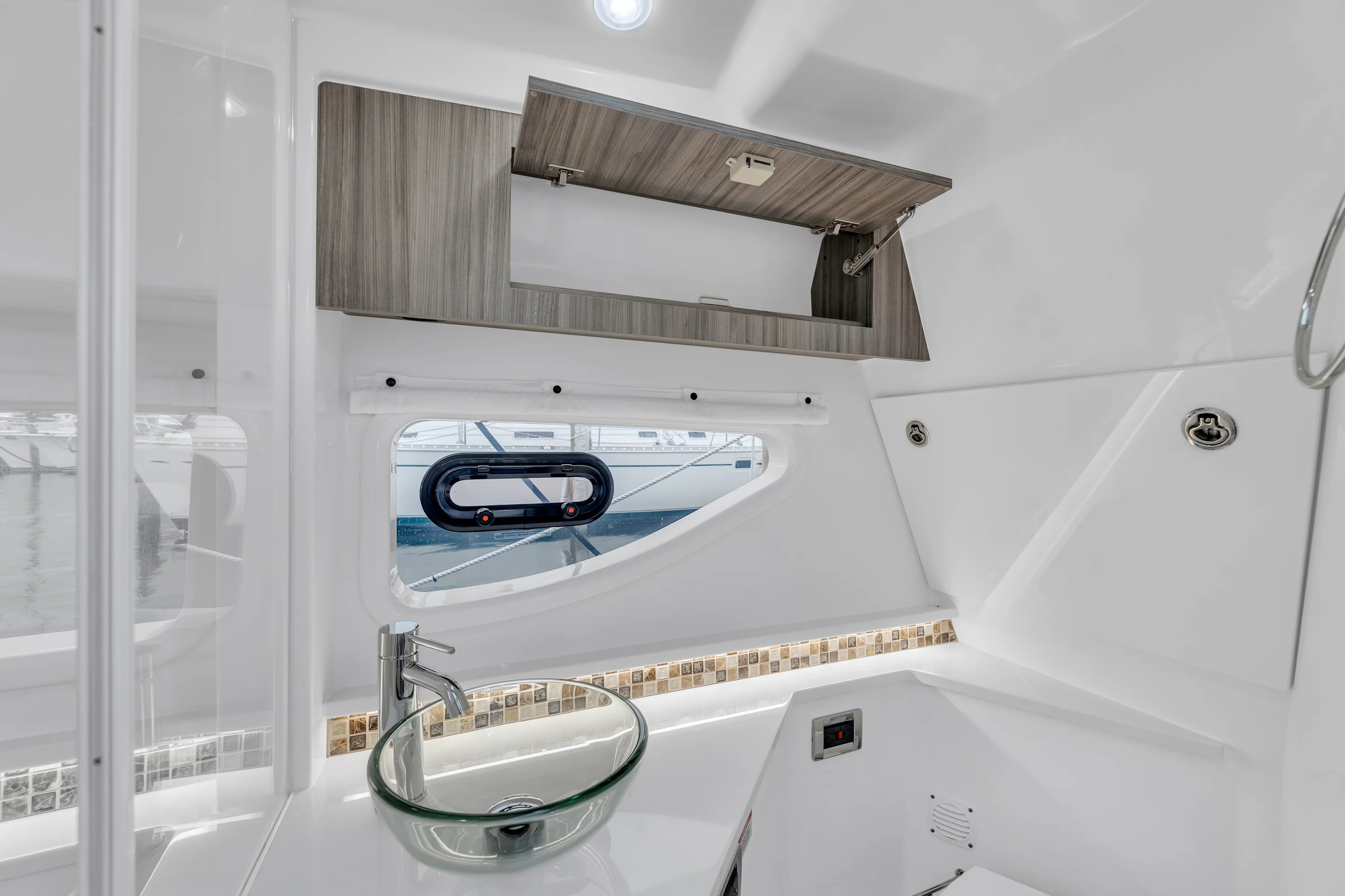 2023 Sea Ray 370 Sundancer Image Thumbnail #28