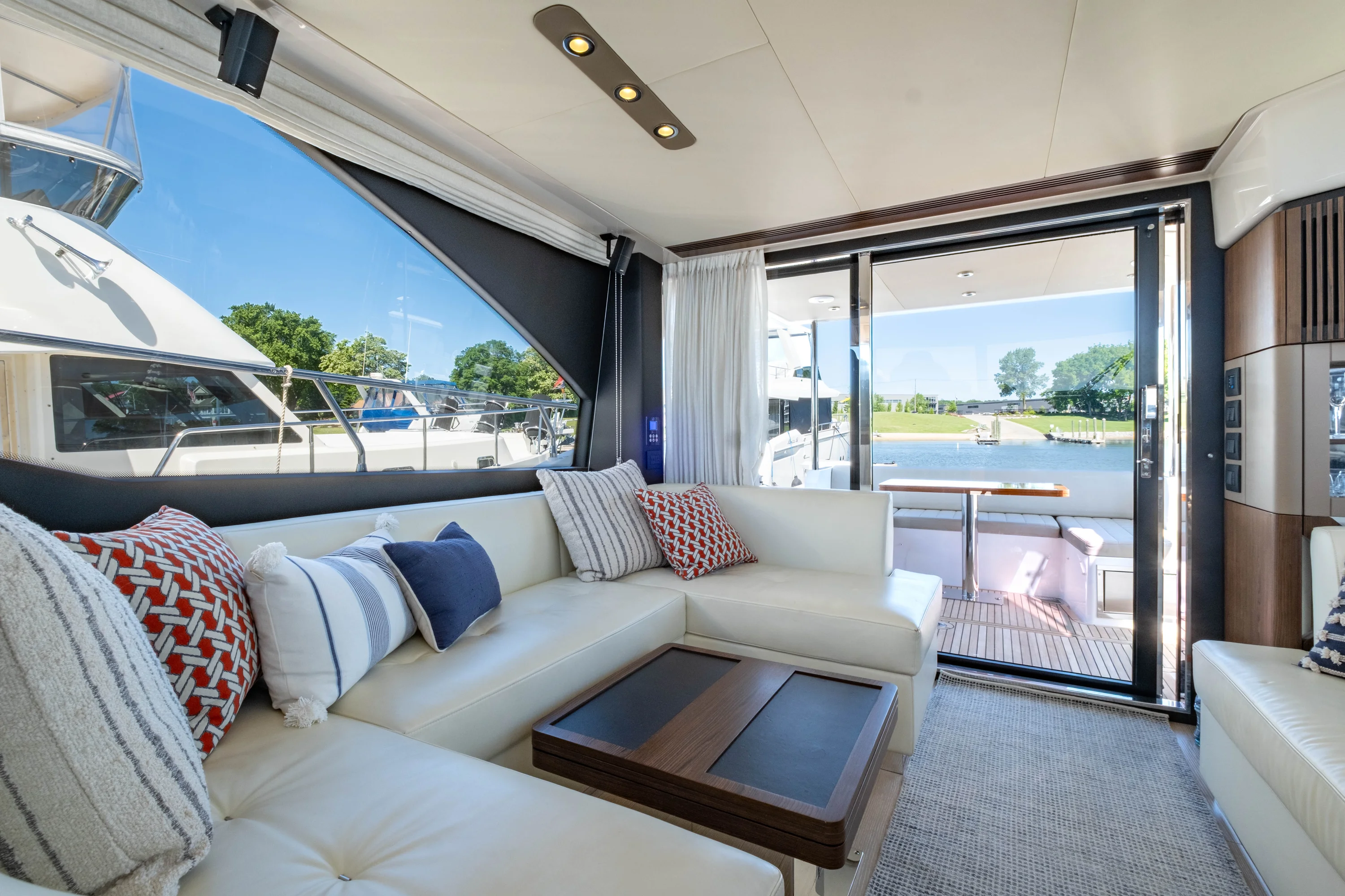 2018 Azimut 50 FLY Image Thumbnail #38