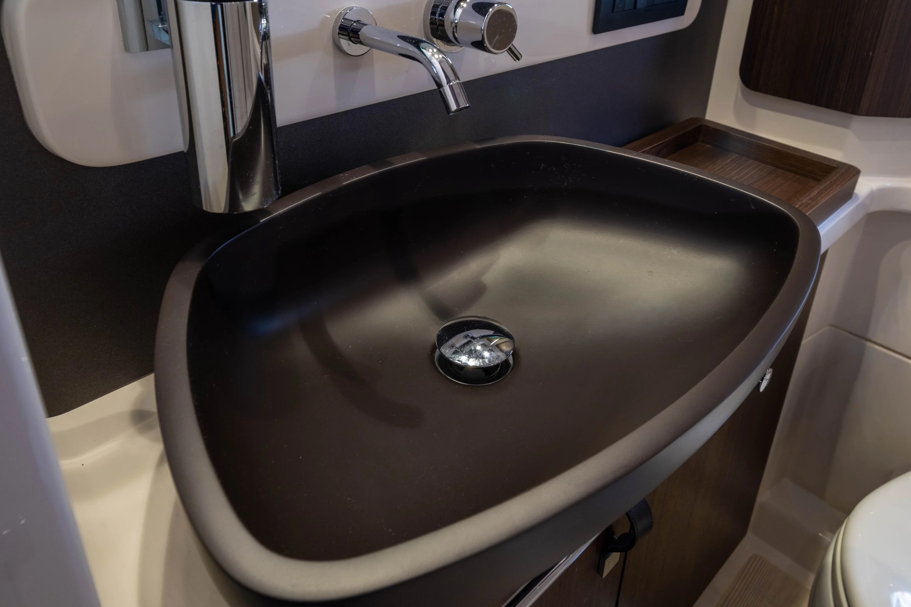 2018 Azimut 50 FLY Image Thumbnail #54