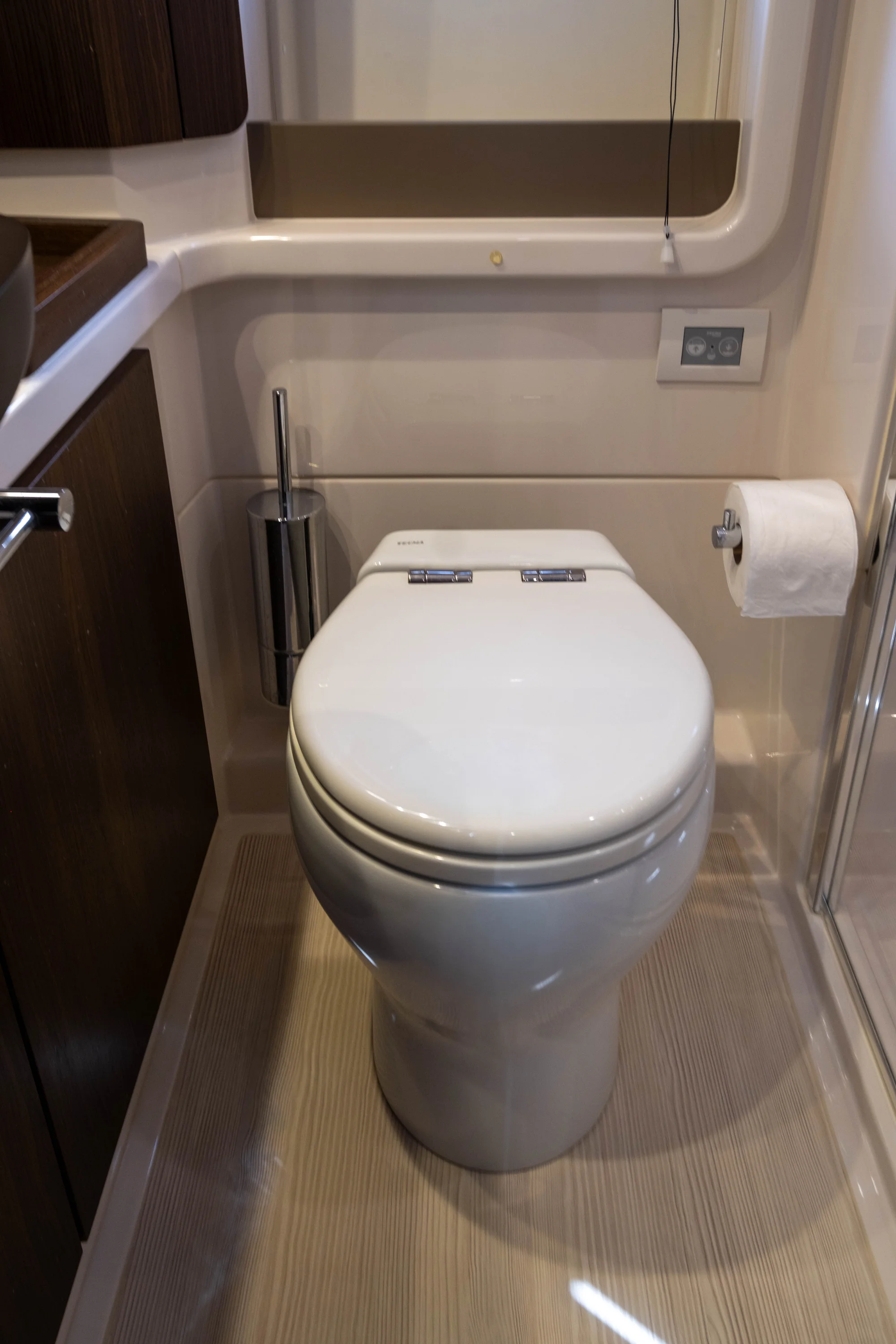 2018 Azimut 50 FLY Image Thumbnail #56