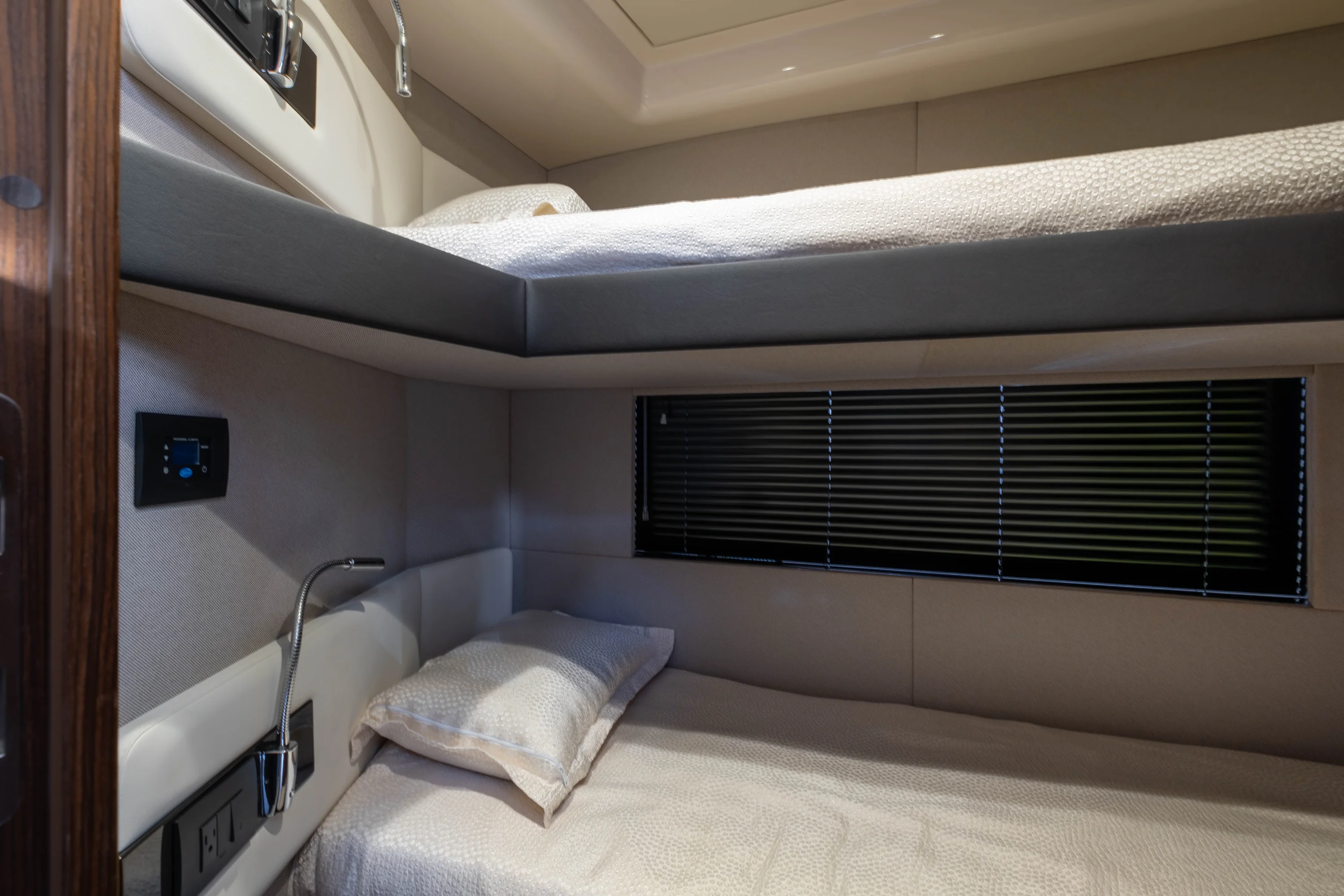 2018 Azimut 50 FLY Image Thumbnail #64