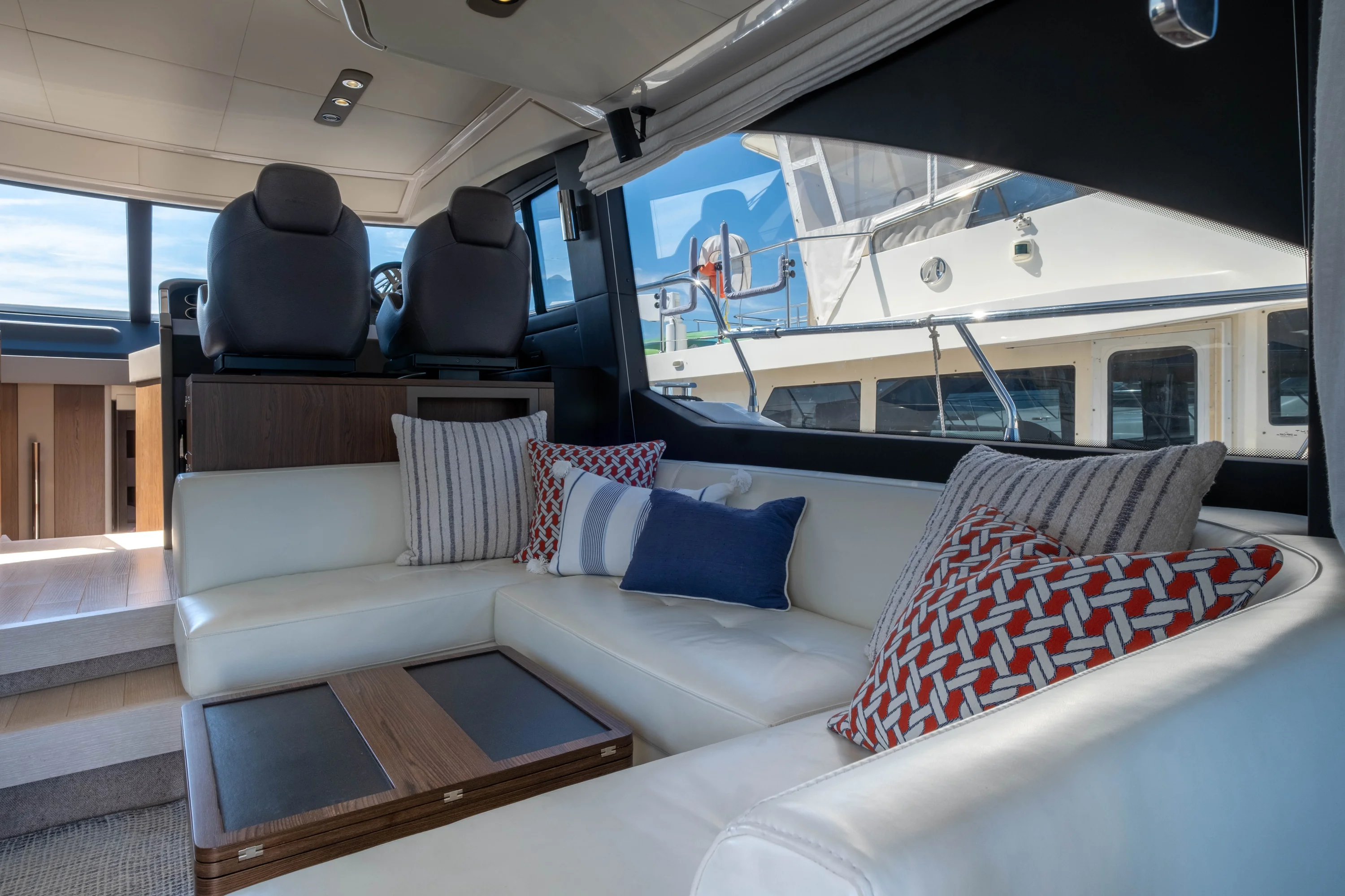 2018 Azimut 50 FLY Image Thumbnail #37
