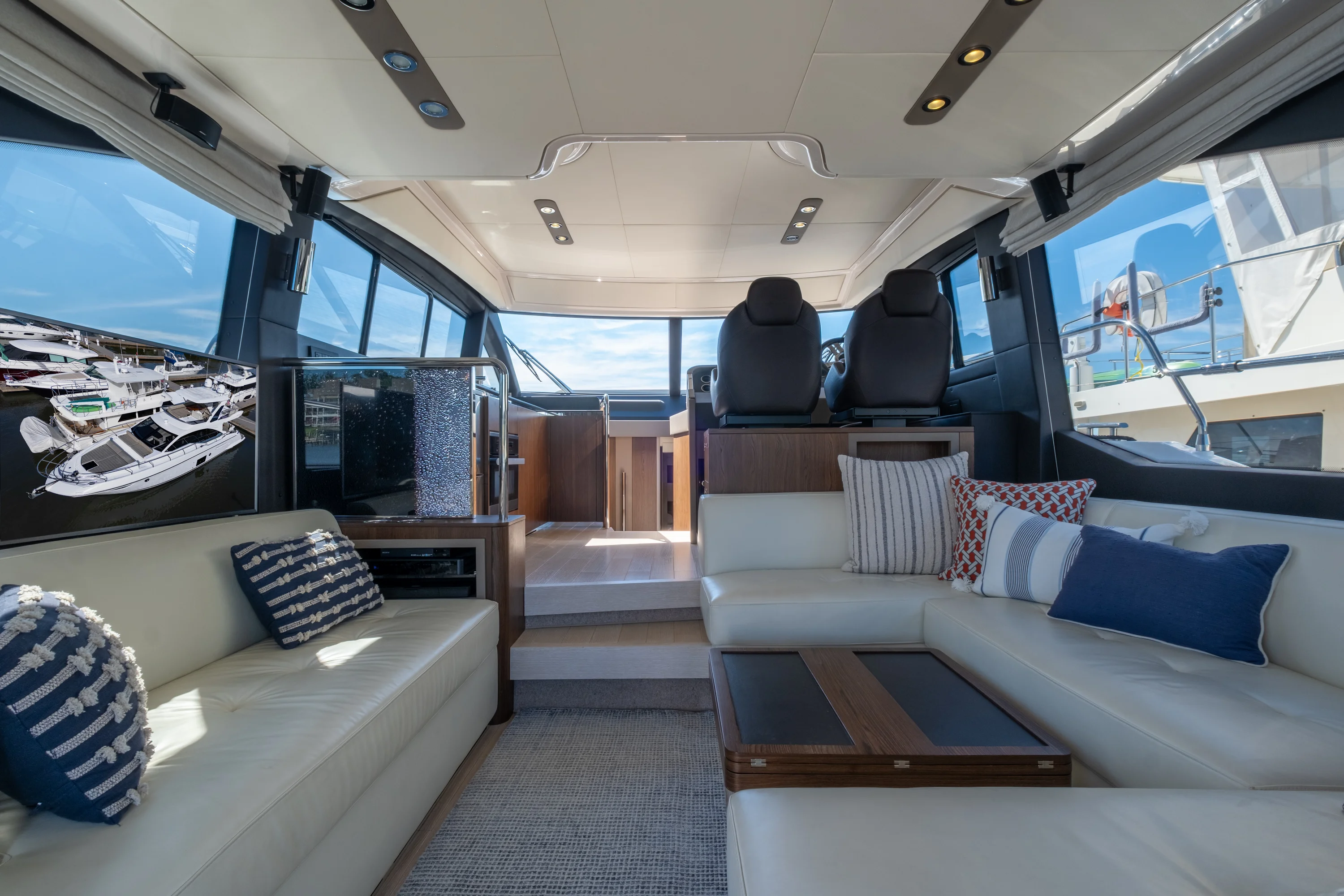 2018 Azimut 50 FLY Image Thumbnail #35
