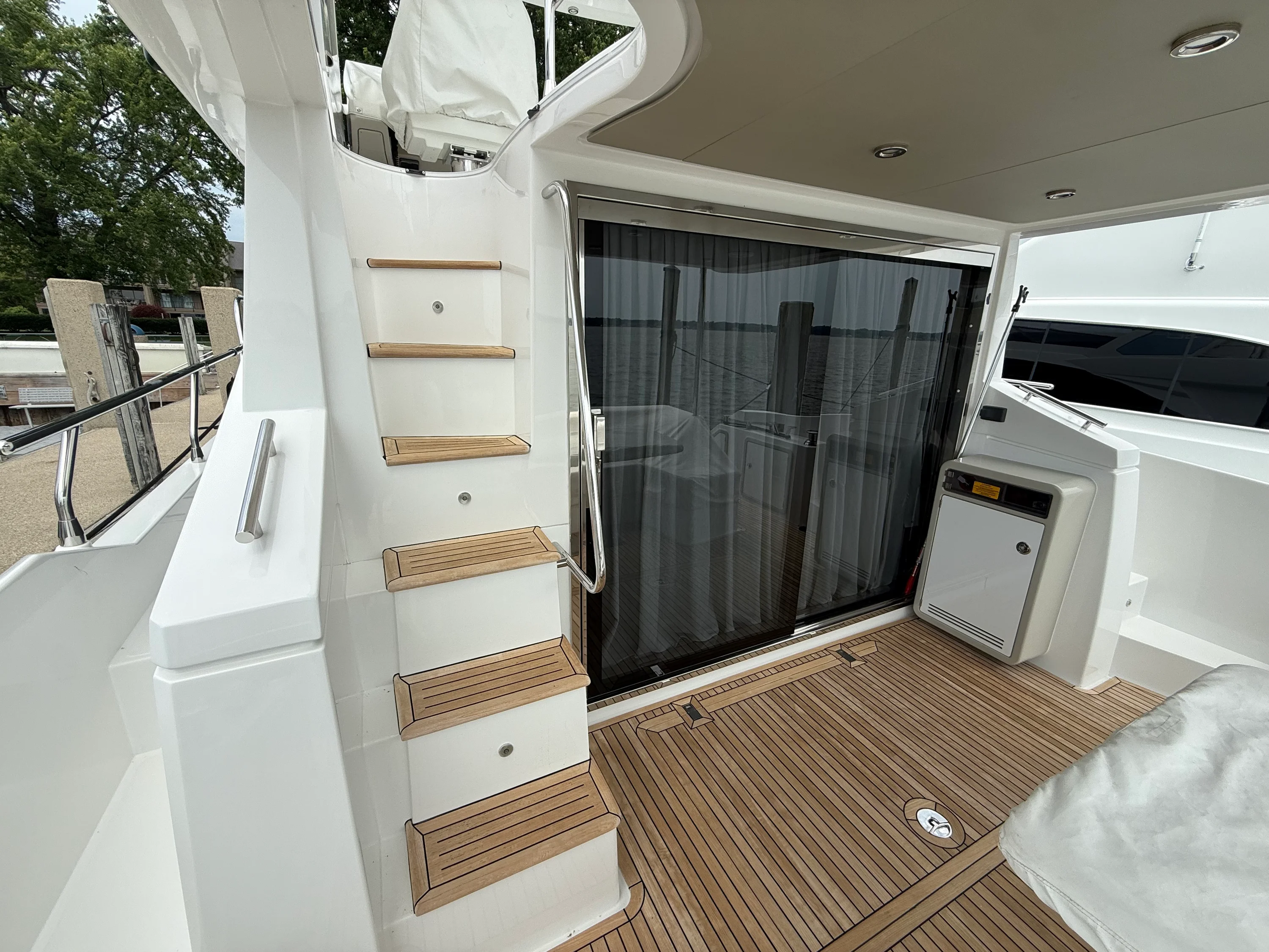 2018 Azimut 50 FLY Image Thumbnail #7