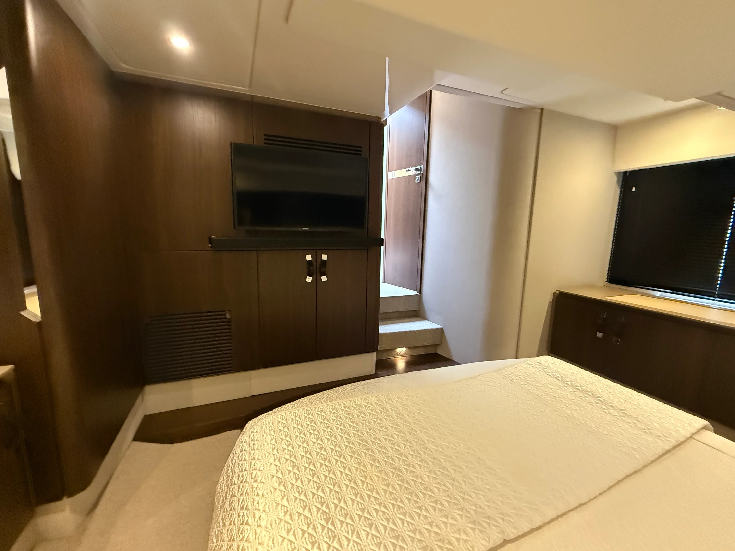 2018 Azimut 50 FLY Image Thumbnail #32