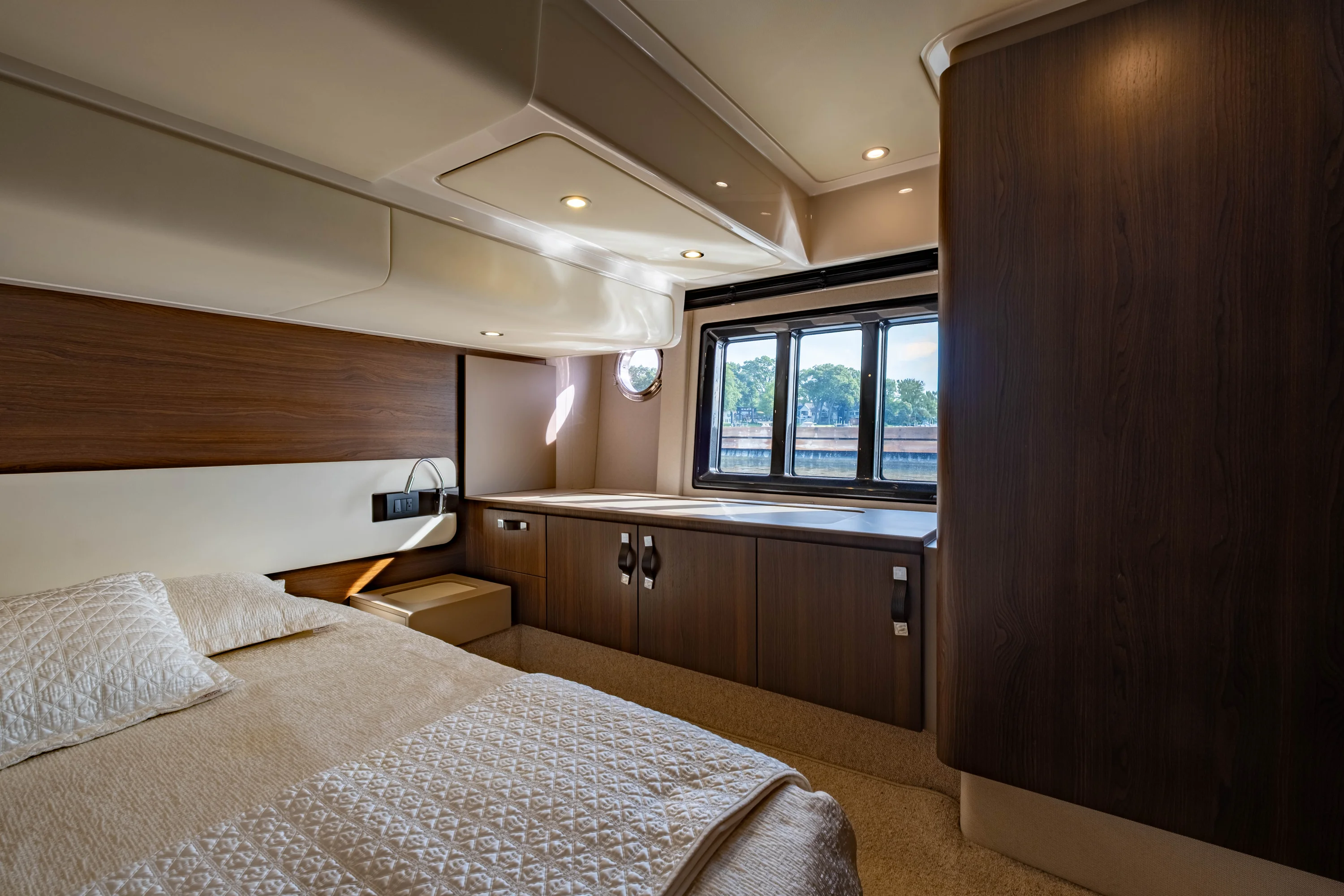 2018 Azimut 50 FLY Image Thumbnail #51