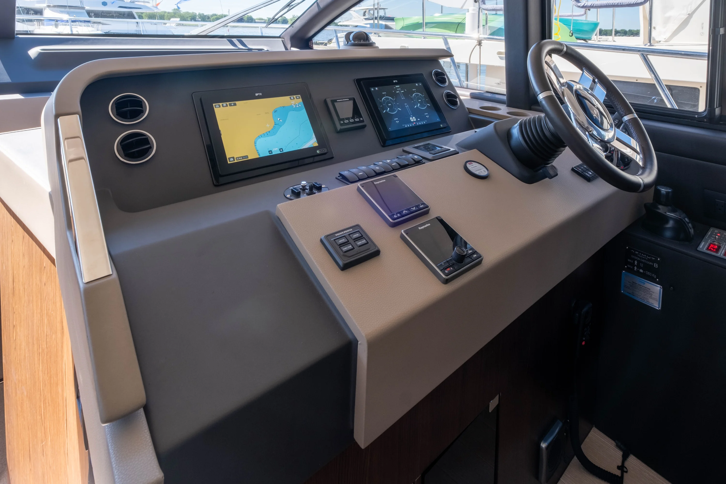 2018 Azimut 50 FLY Image Thumbnail #47