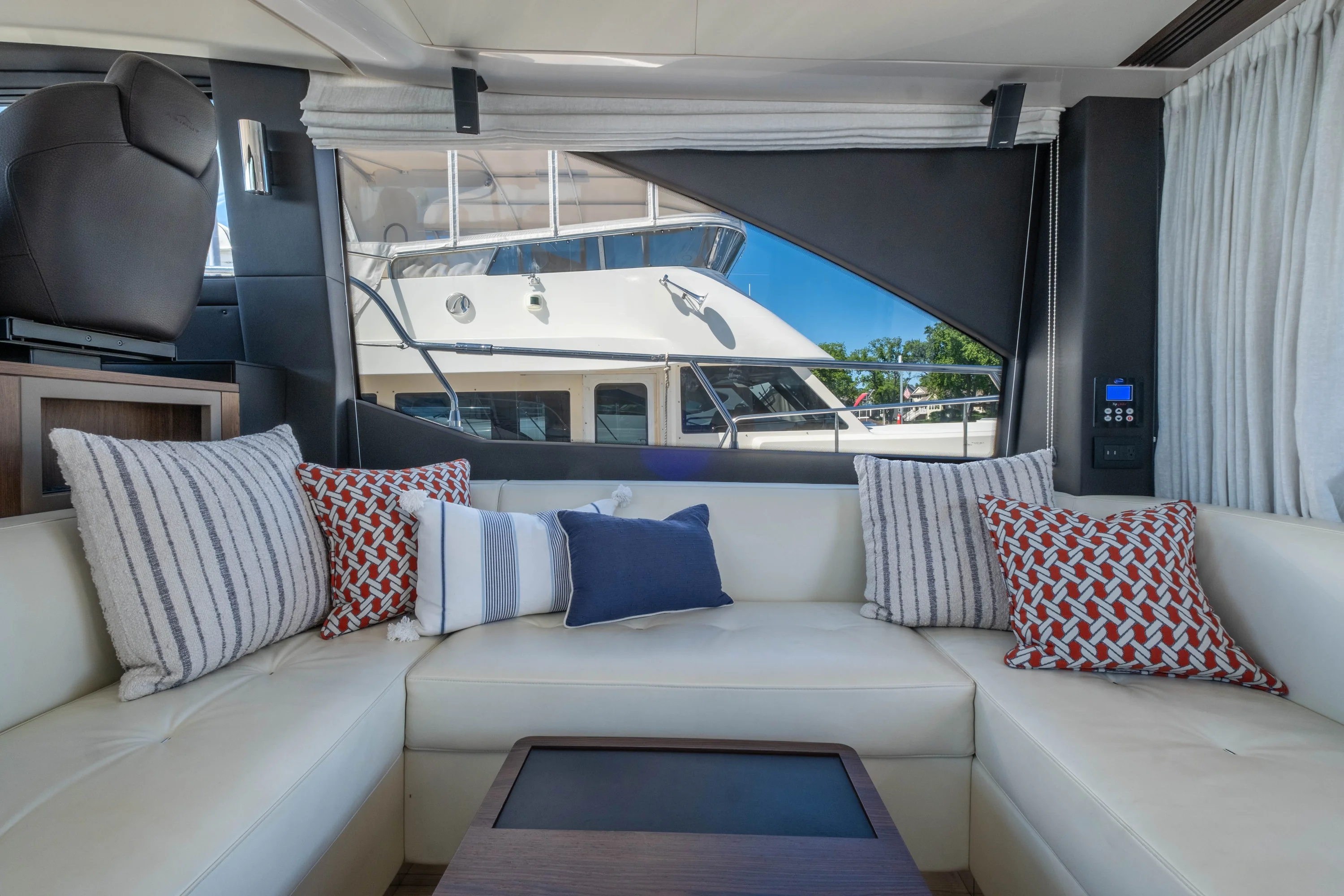2018 Azimut 50 FLY Image Thumbnail #39