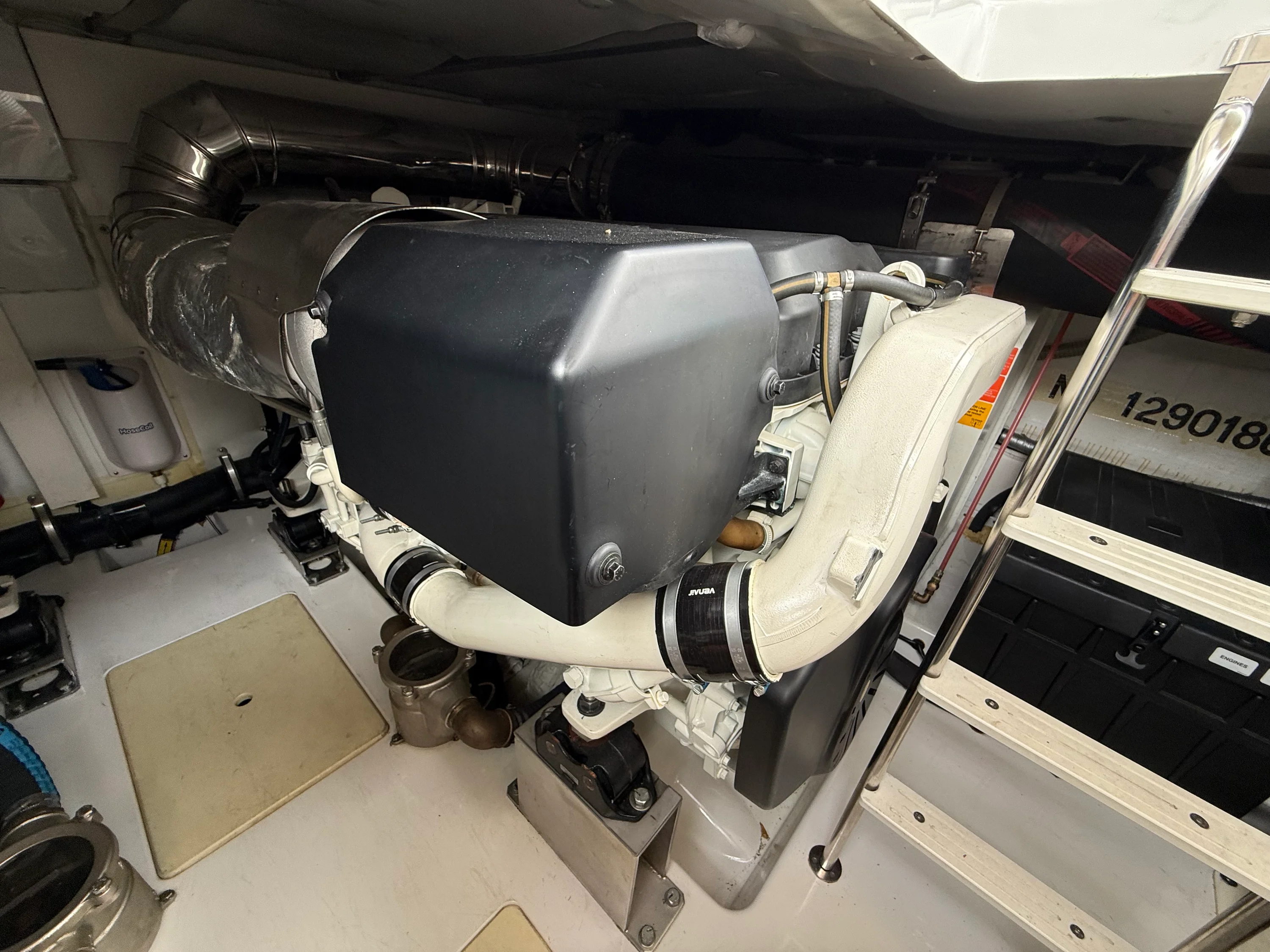 2018 Azimut 50 FLY Image Thumbnail #44