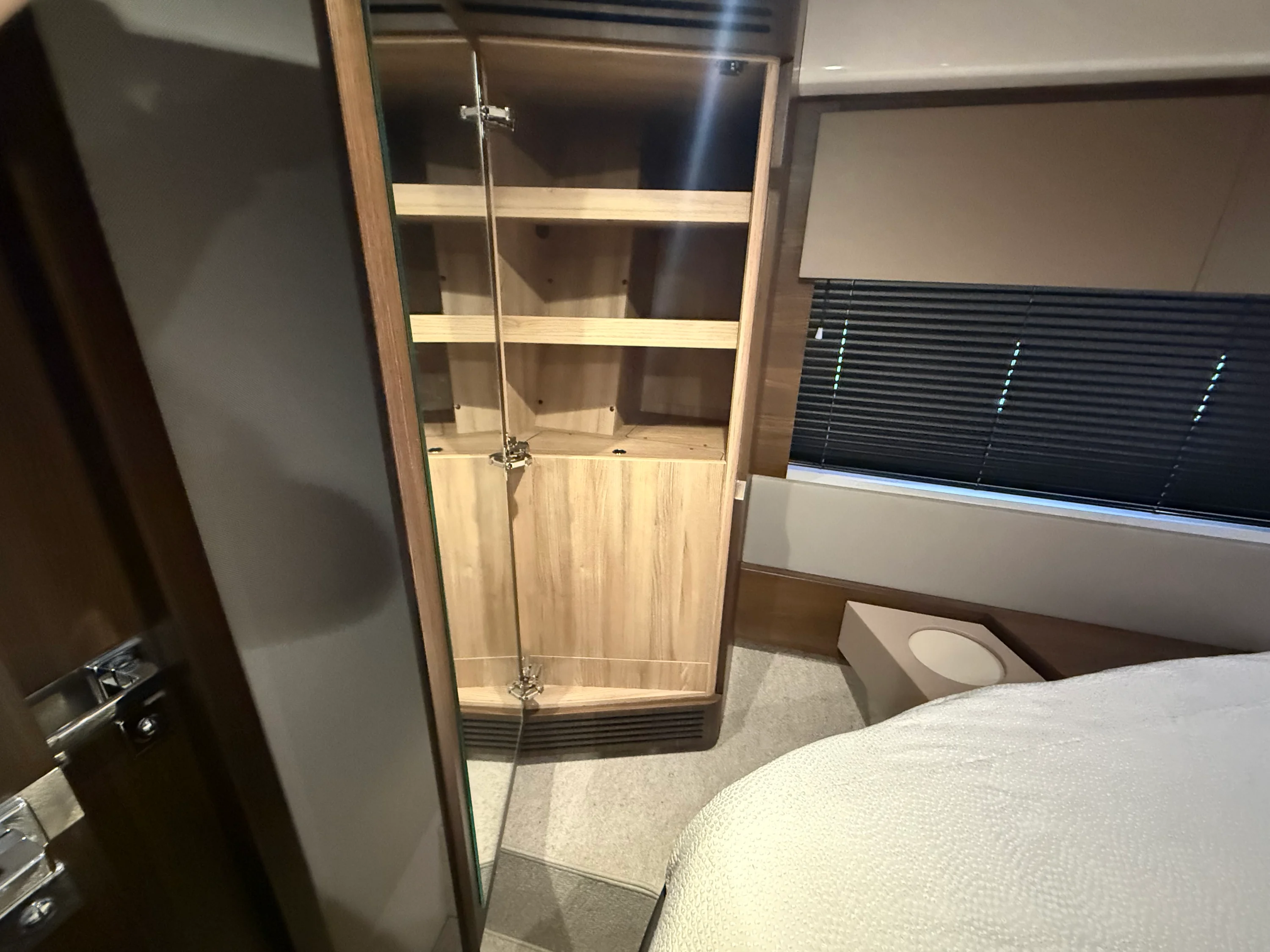2018 Azimut 50 FLY Image Thumbnail #37