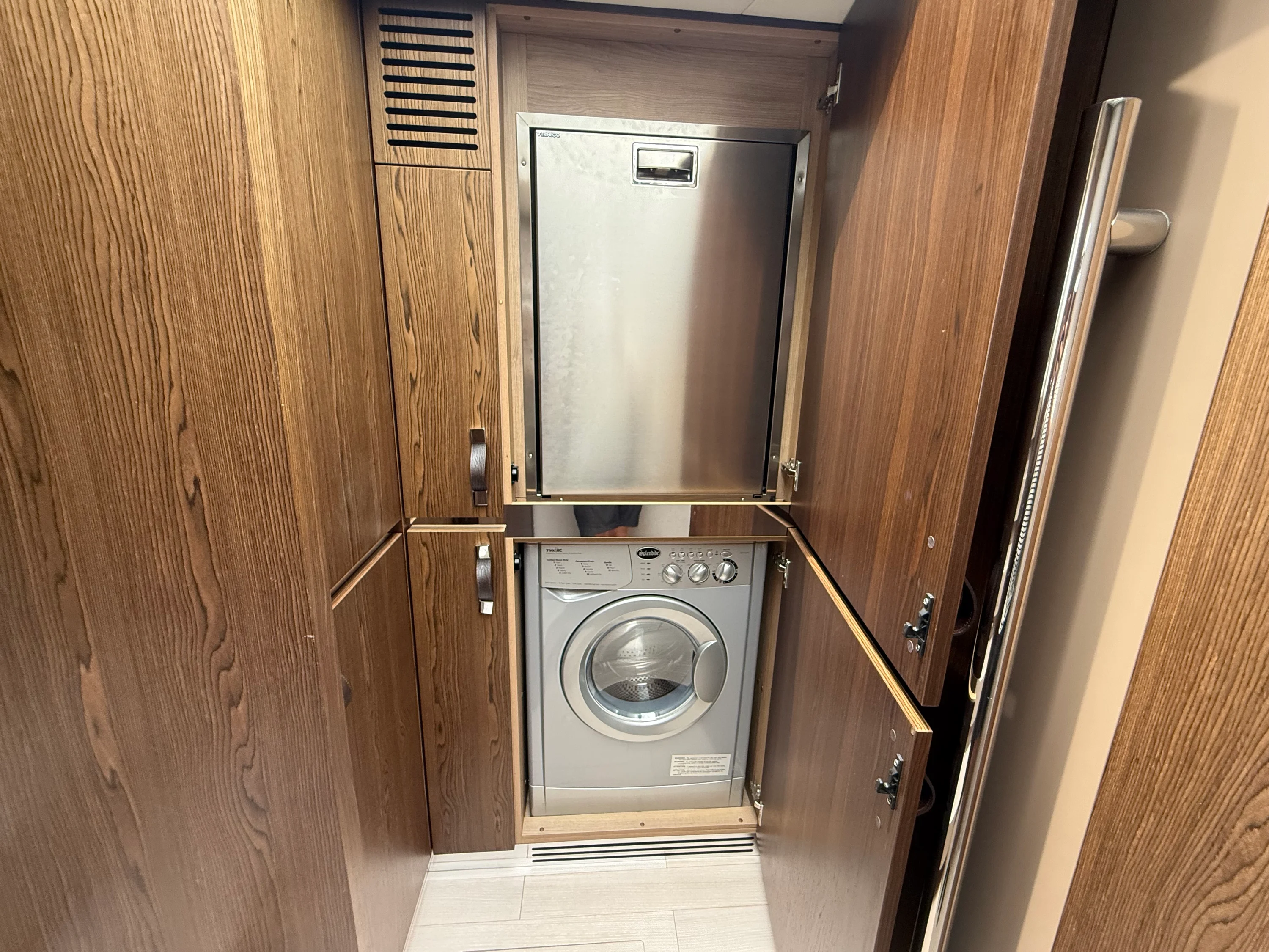 2018 Azimut 50 FLY Image Thumbnail #28