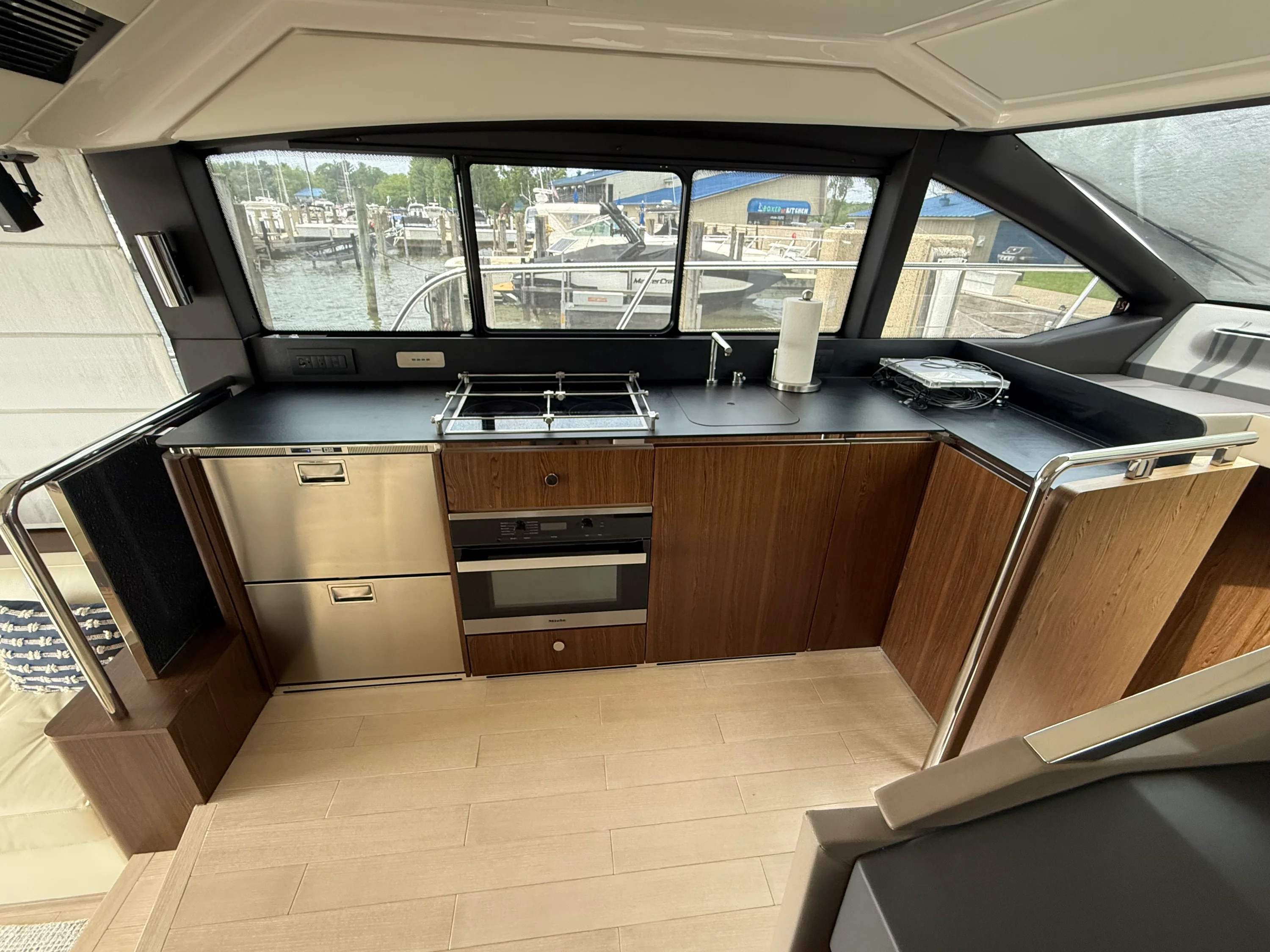 2018 Azimut 50 FLY Image Thumbnail #22