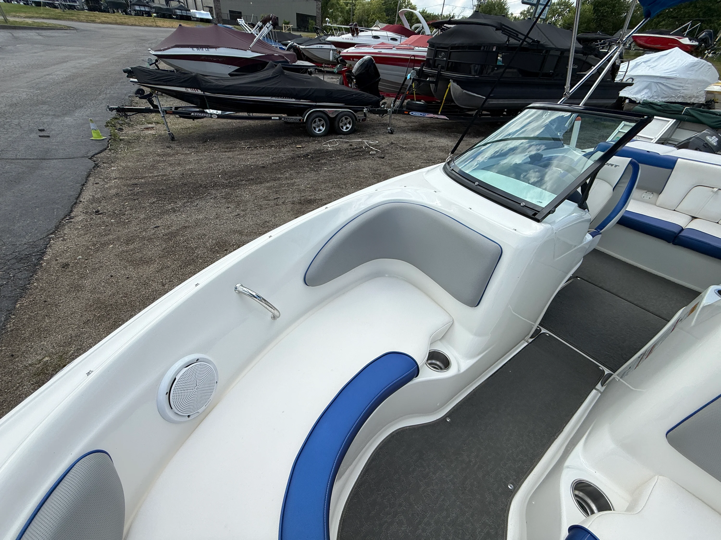 2012 Sea Ray 205SP SS TR Image Thumbnail #6
