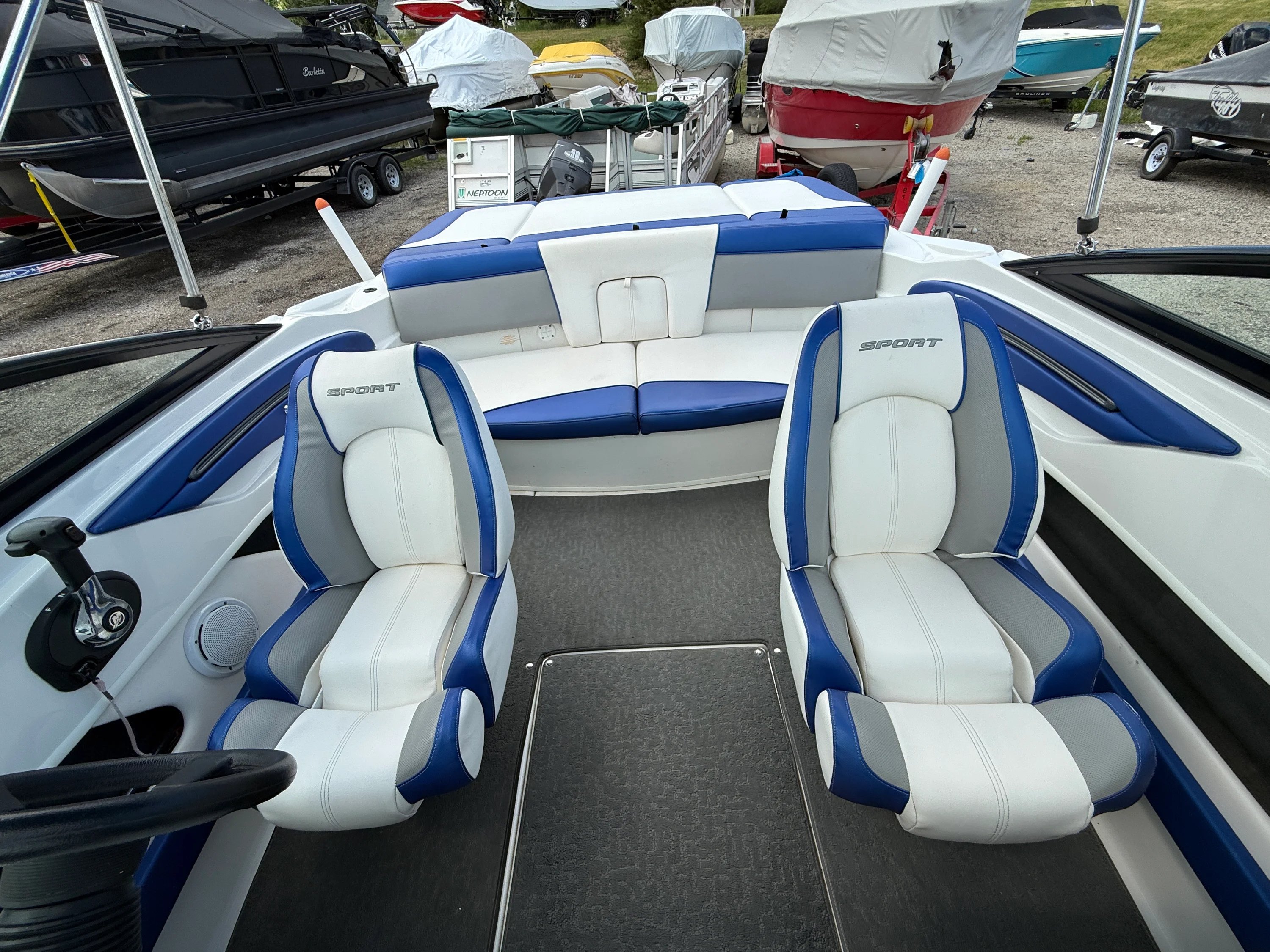 2012 Sea Ray 205SP SS TR Image Thumbnail #8
