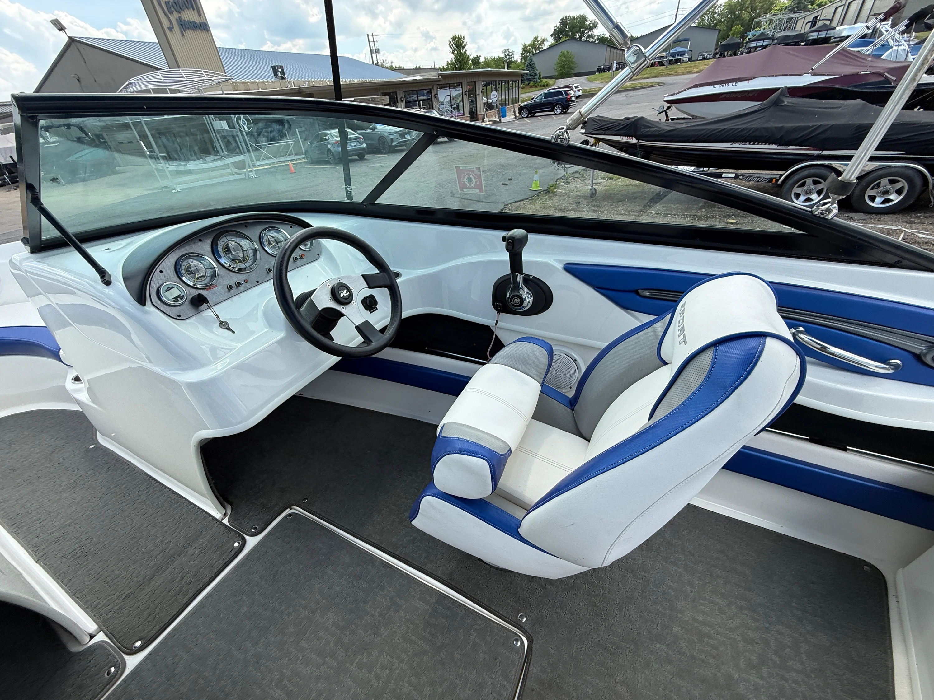 2012 Sea Ray 205SP SS TR Image Thumbnail #15