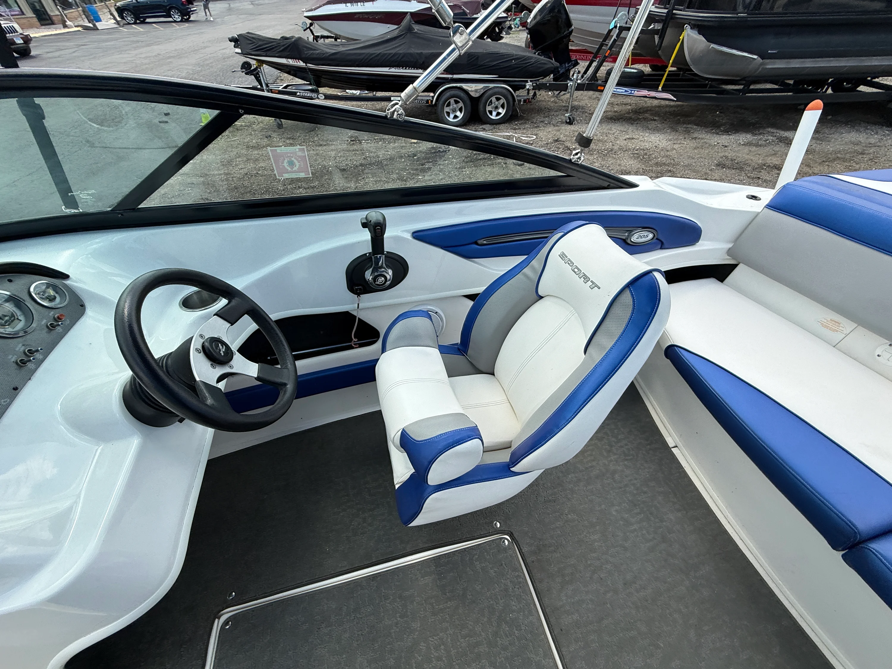 2012 Sea Ray 205SP SS TR Image Thumbnail #10