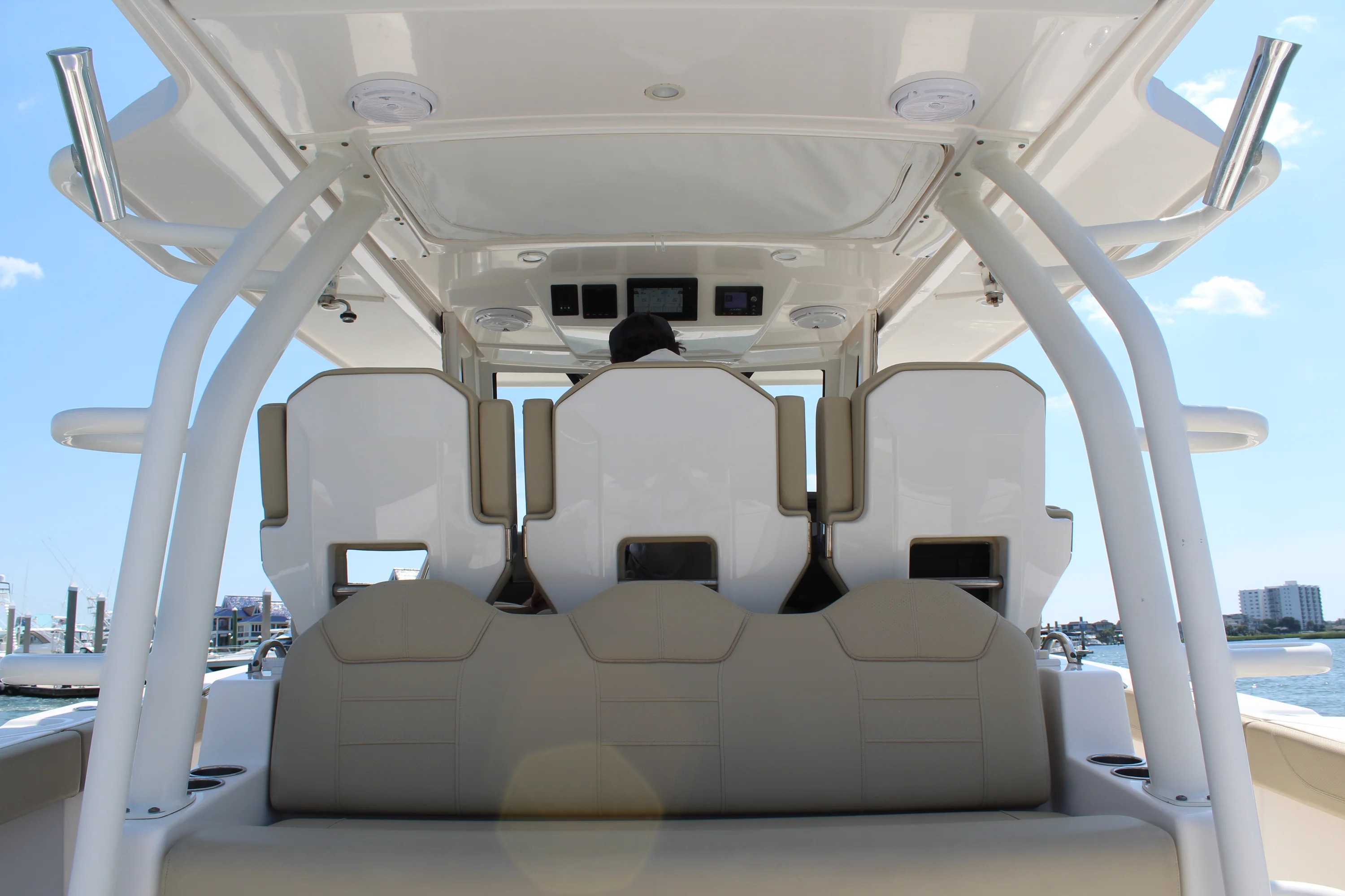 2019 Pursuit S 368 SPORT Image Thumbnail #19
