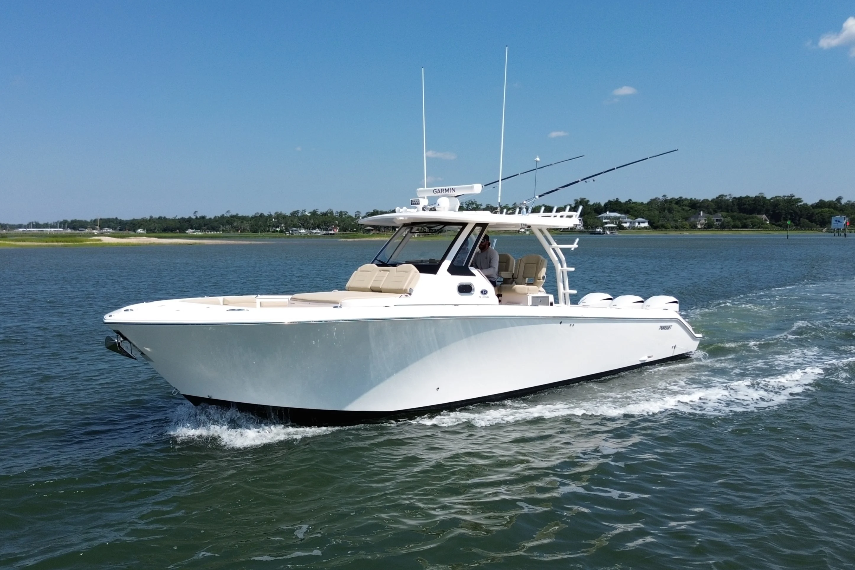 2019 Pursuit S 368 SPORT Image Thumbnail #2