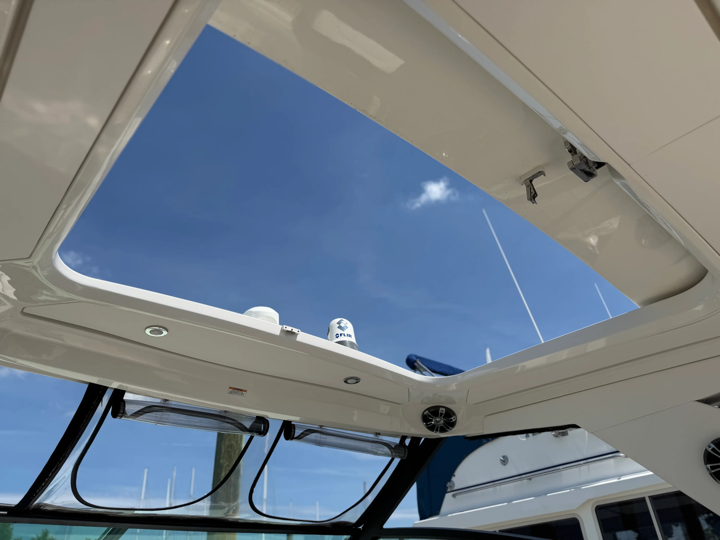 2019 Sea Ray 320 SUNDANCER Image Thumbnail #53