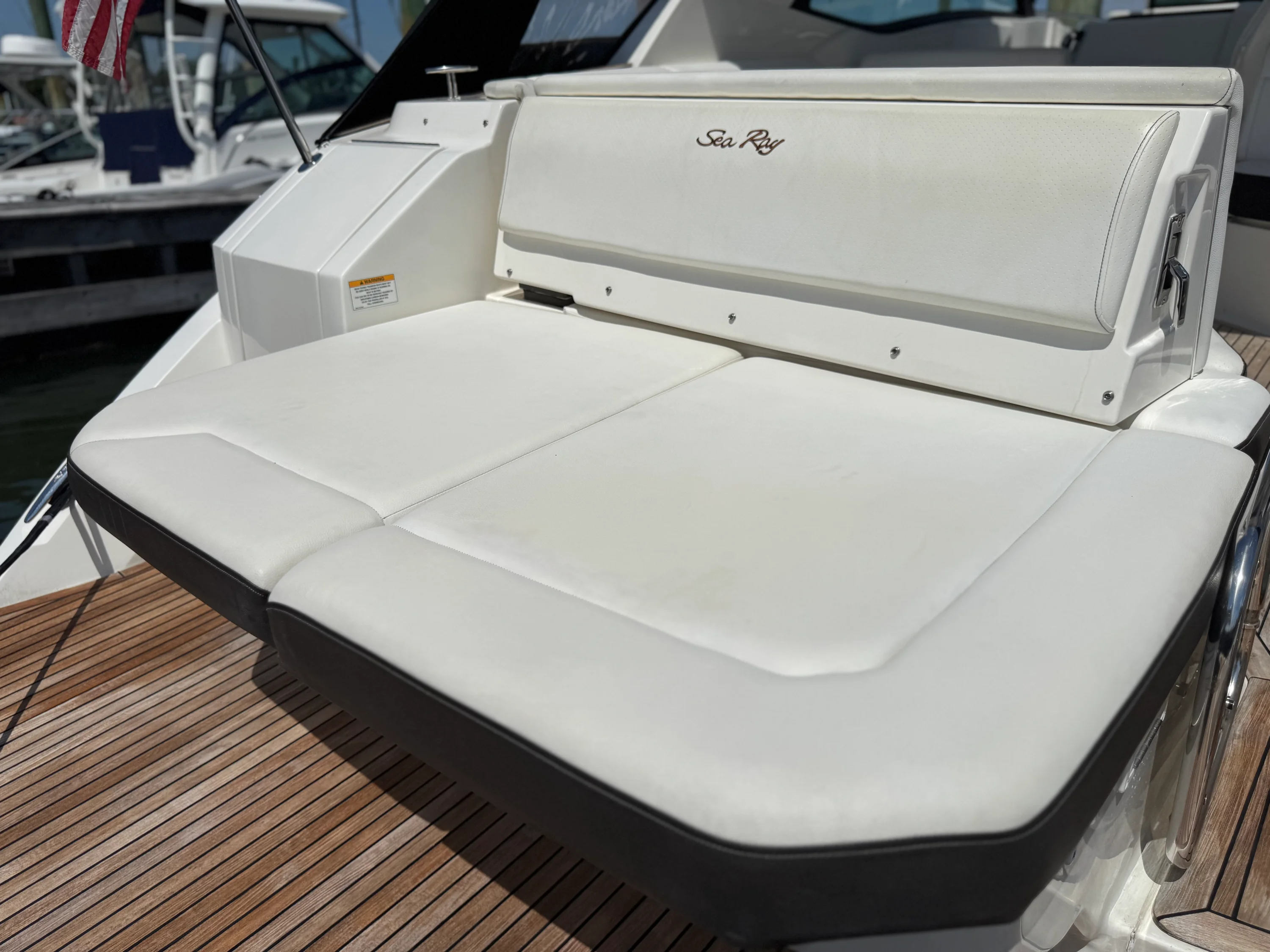 2019 Sea Ray 320 SUNDANCER Image Thumbnail #48