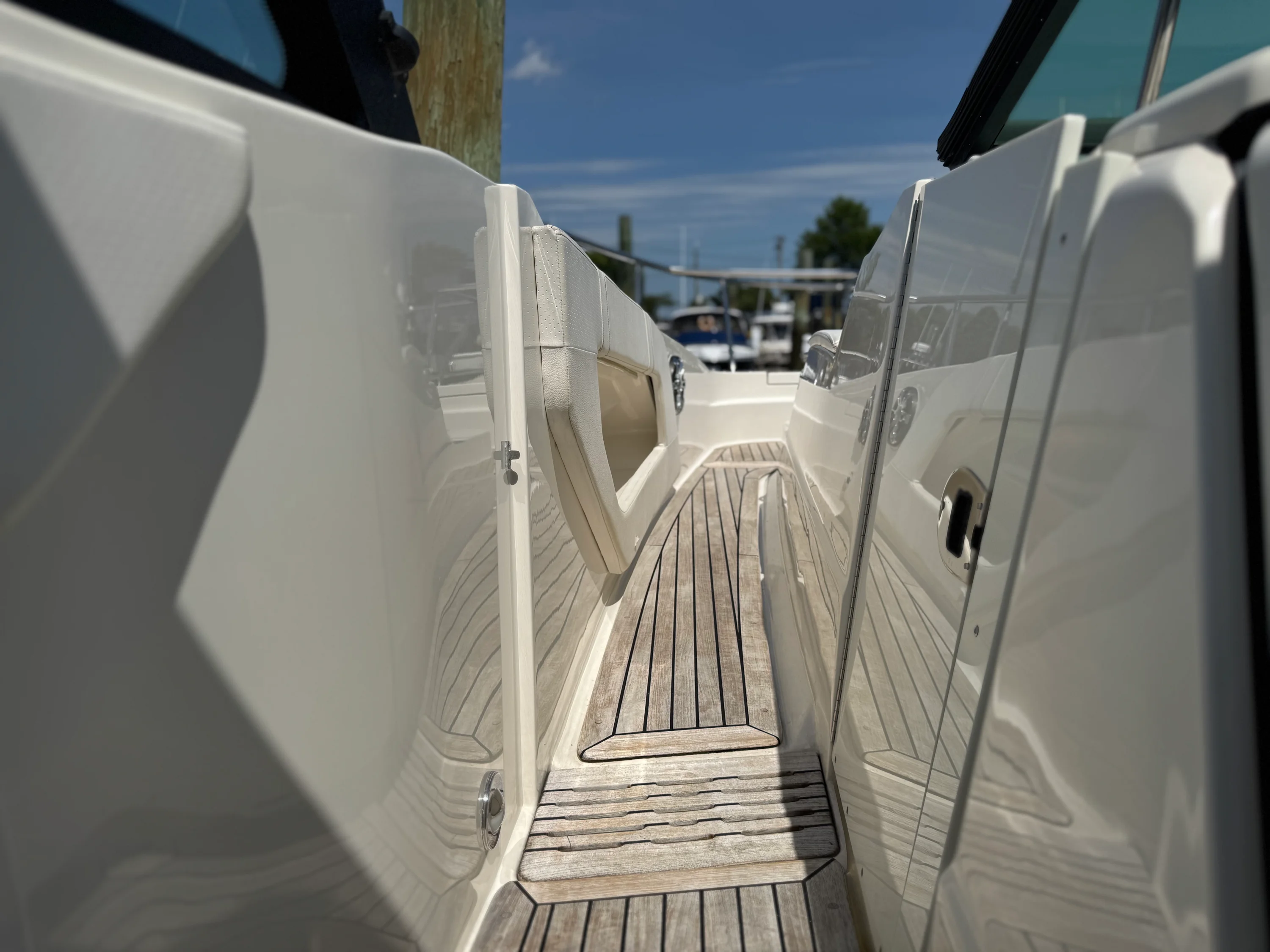 2019 Sea Ray 320 SUNDANCER Image Thumbnail #40
