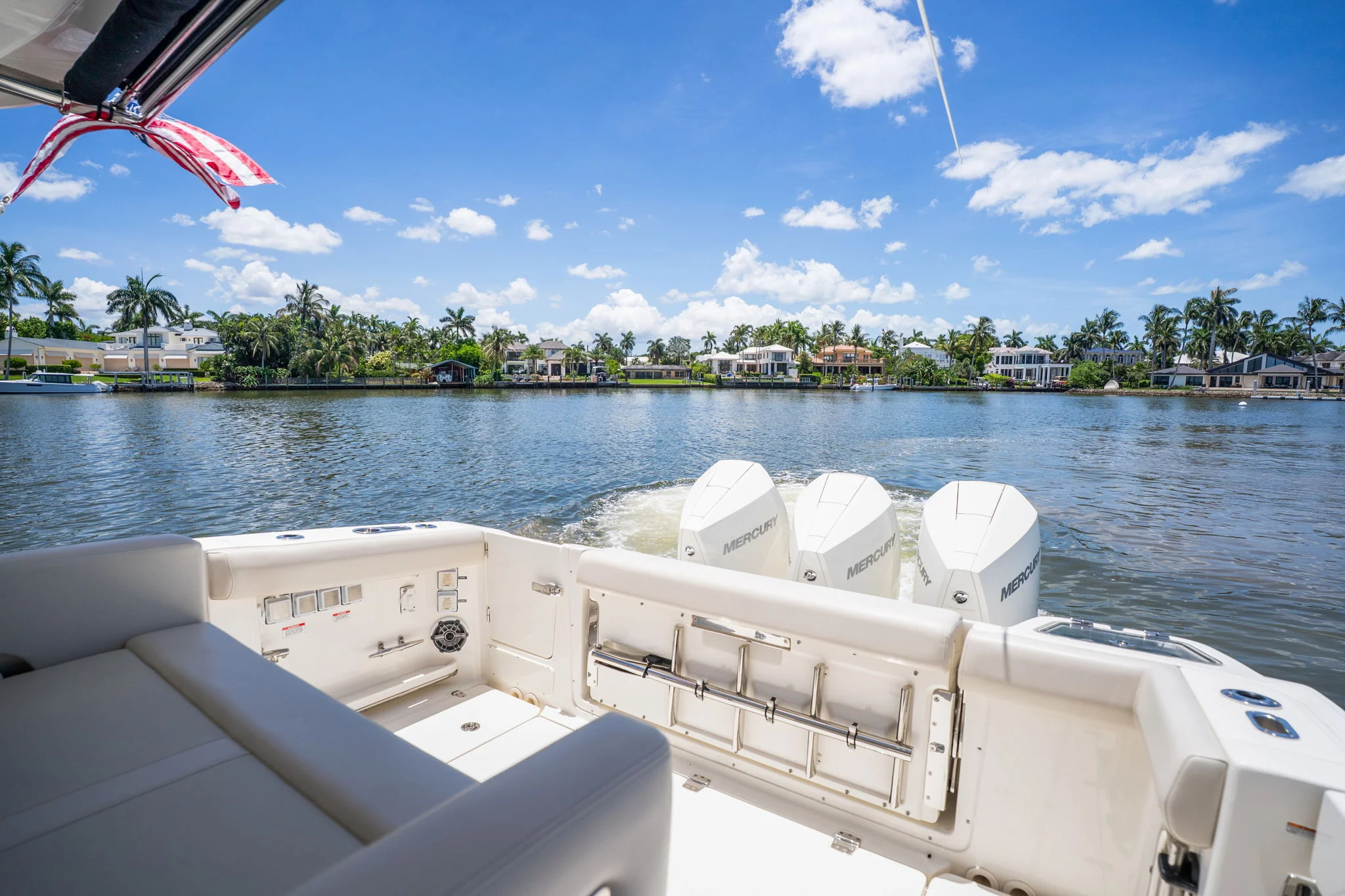2022 Boston Whaler 350 REALM Image Thumbnail #35