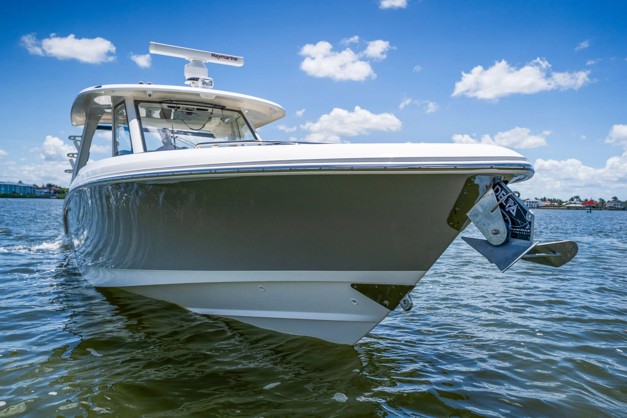 2022 Boston Whaler 350 REALM Image Thumbnail #2