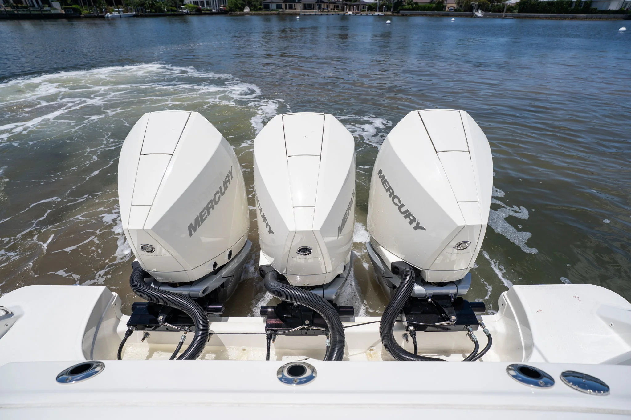 2022 Boston Whaler 350 REALM Image Thumbnail #40