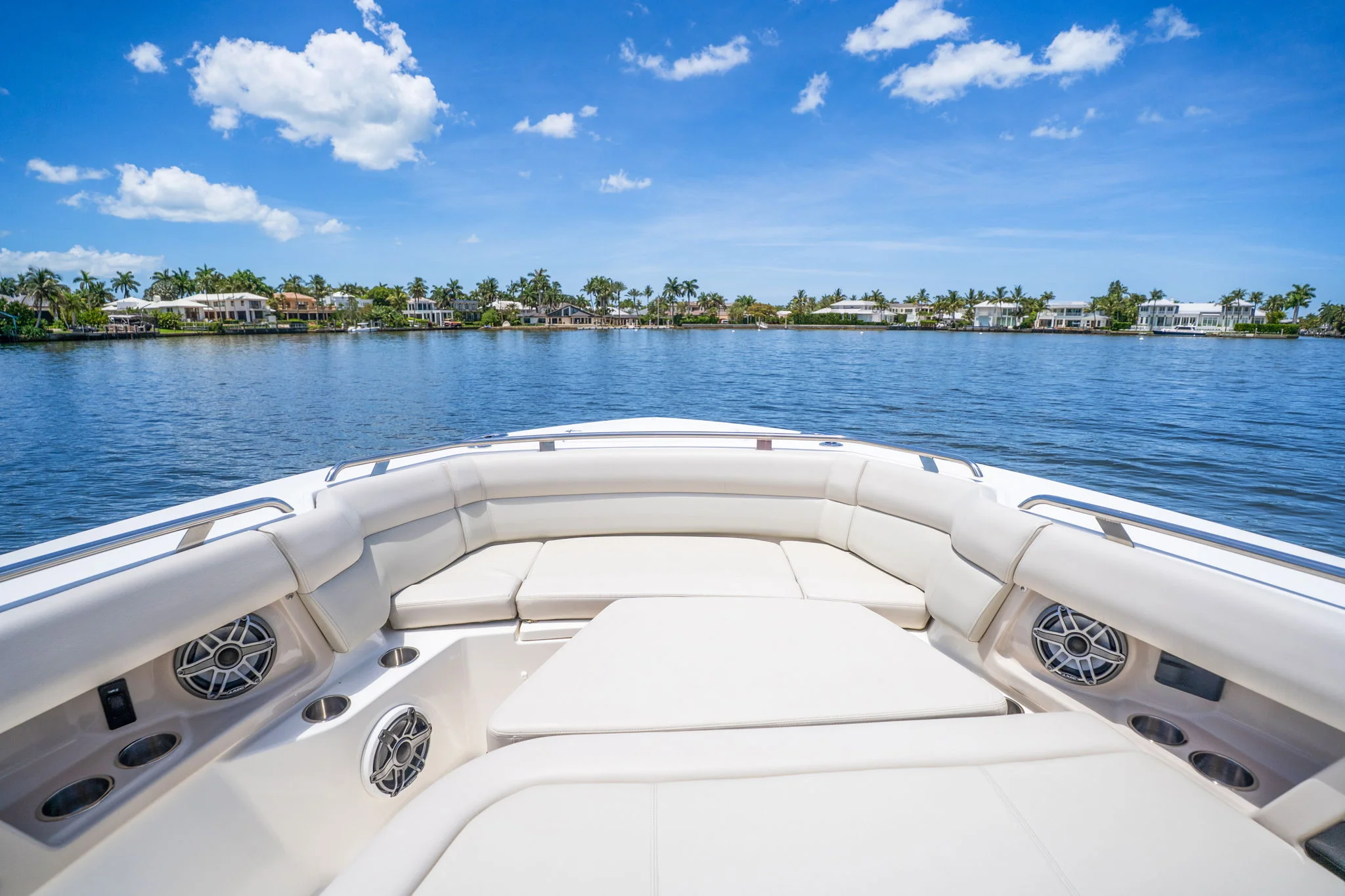 2022 Boston Whaler 350 REALM Image Thumbnail #14