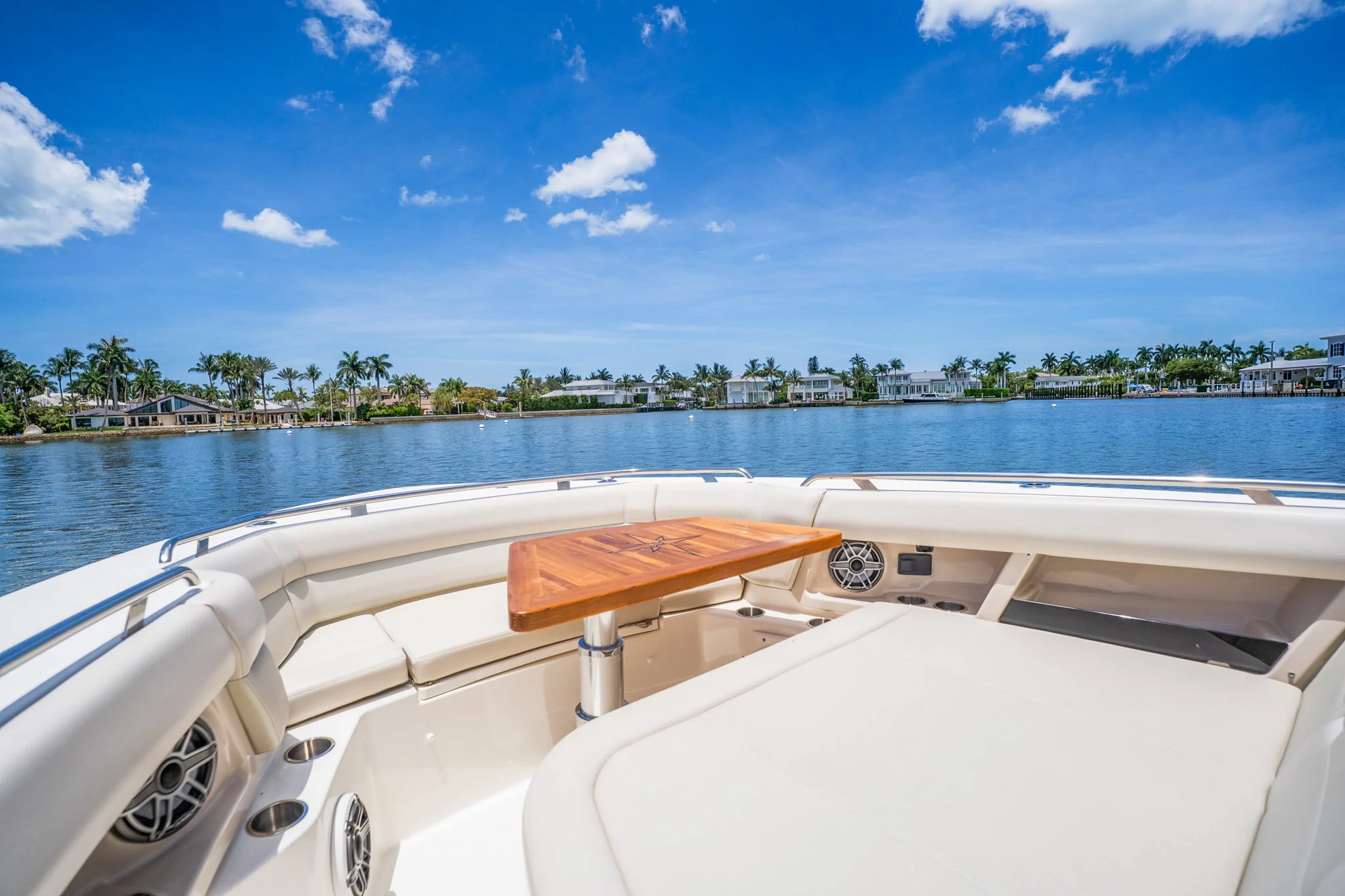 2022 Boston Whaler 350 REALM Image Thumbnail #17