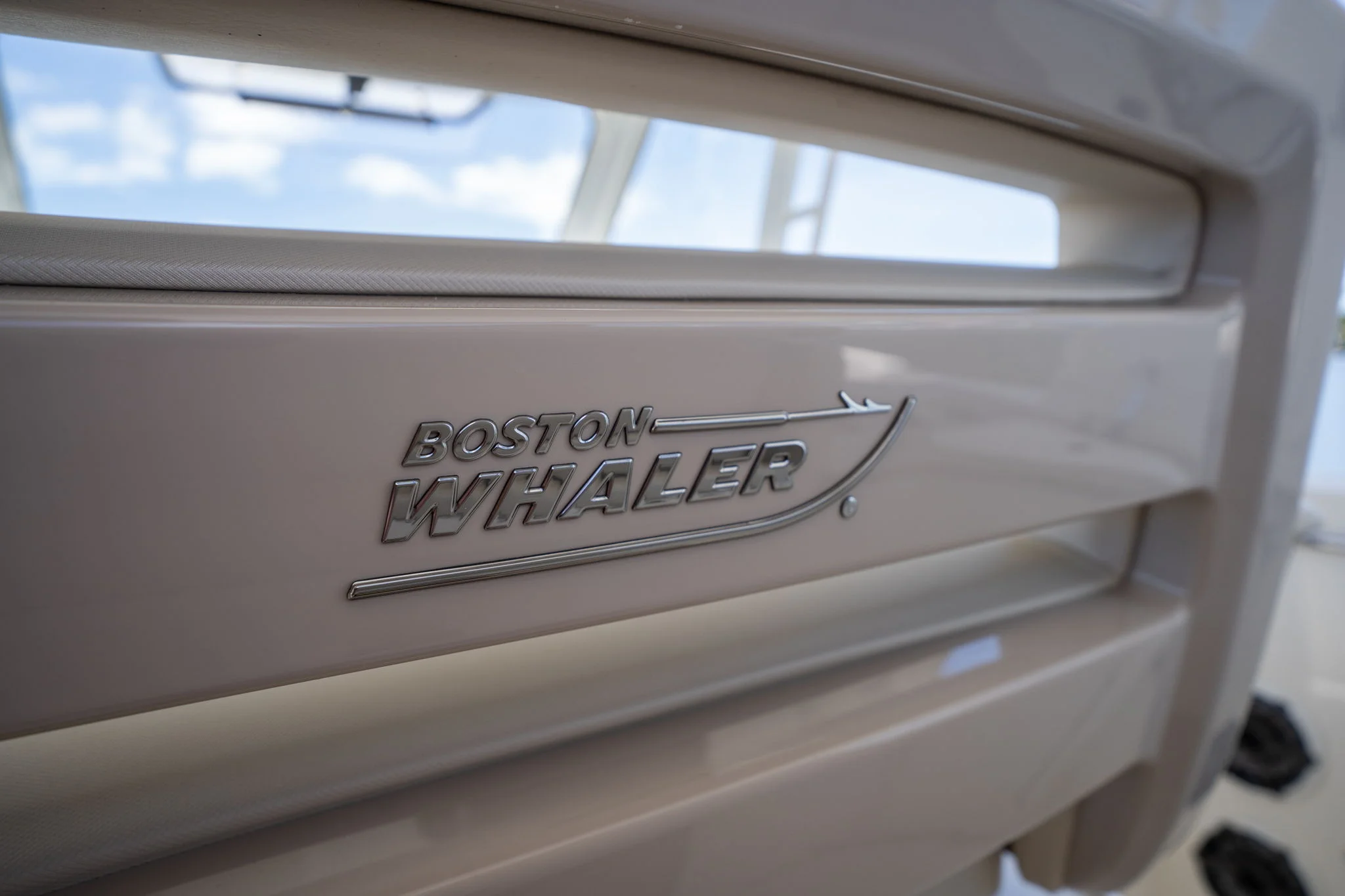 2022 Boston Whaler 350 REALM Image Thumbnail #27