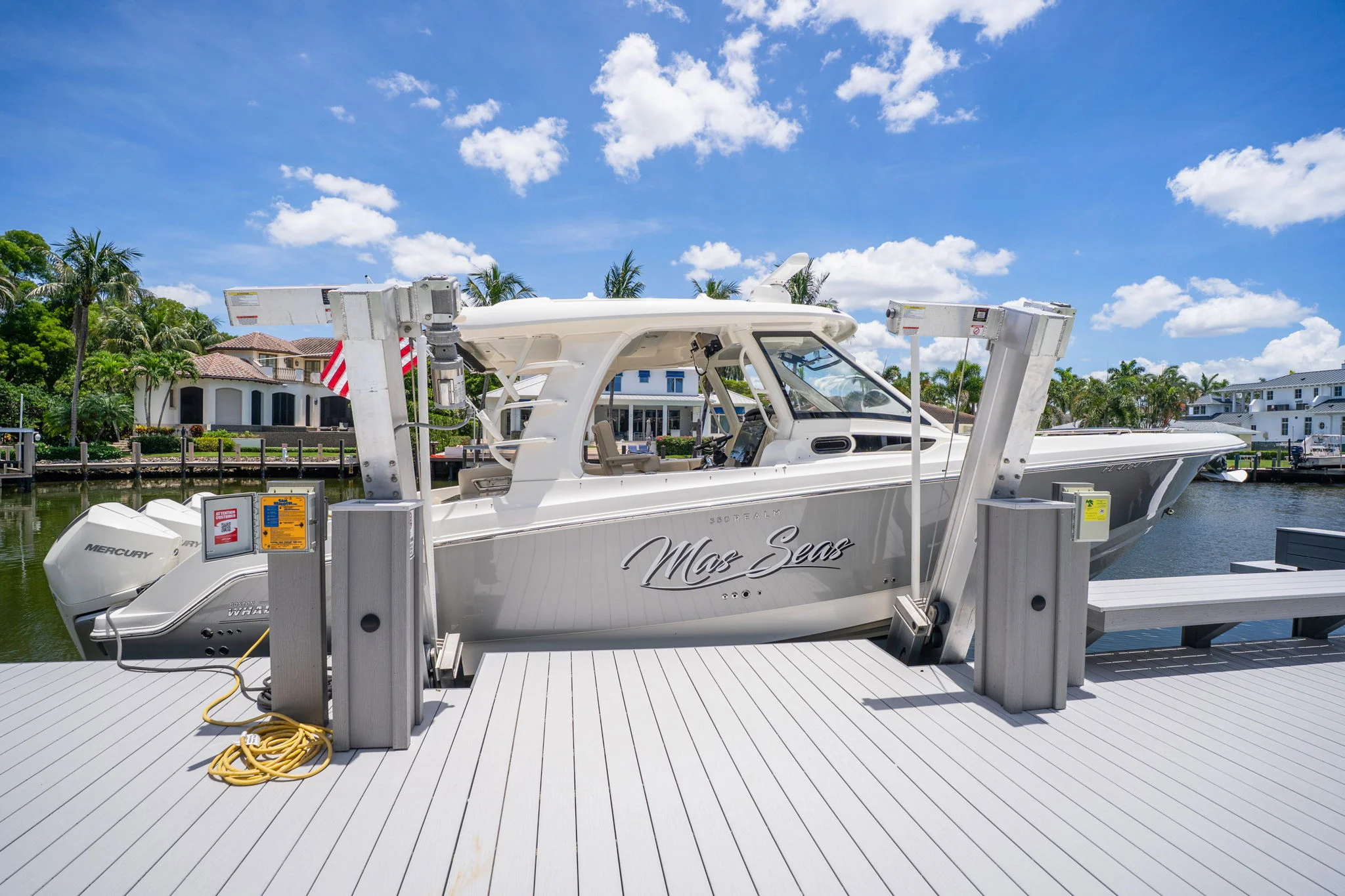 2022 Boston Whaler 350 REALM Image Thumbnail #12