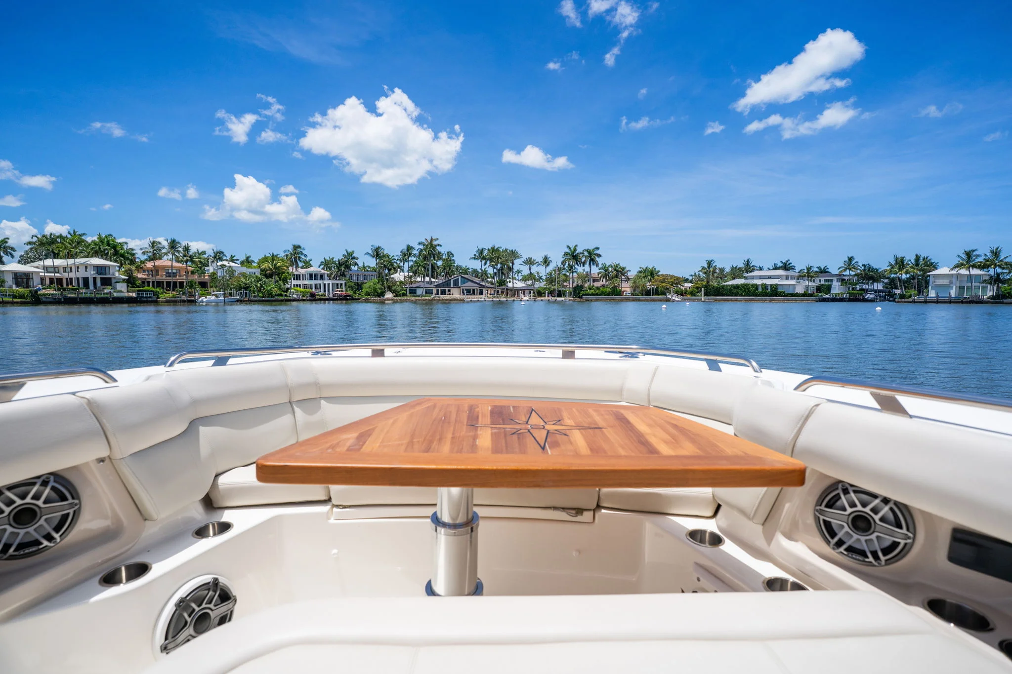 2022 Boston Whaler 350 REALM Image Thumbnail #16