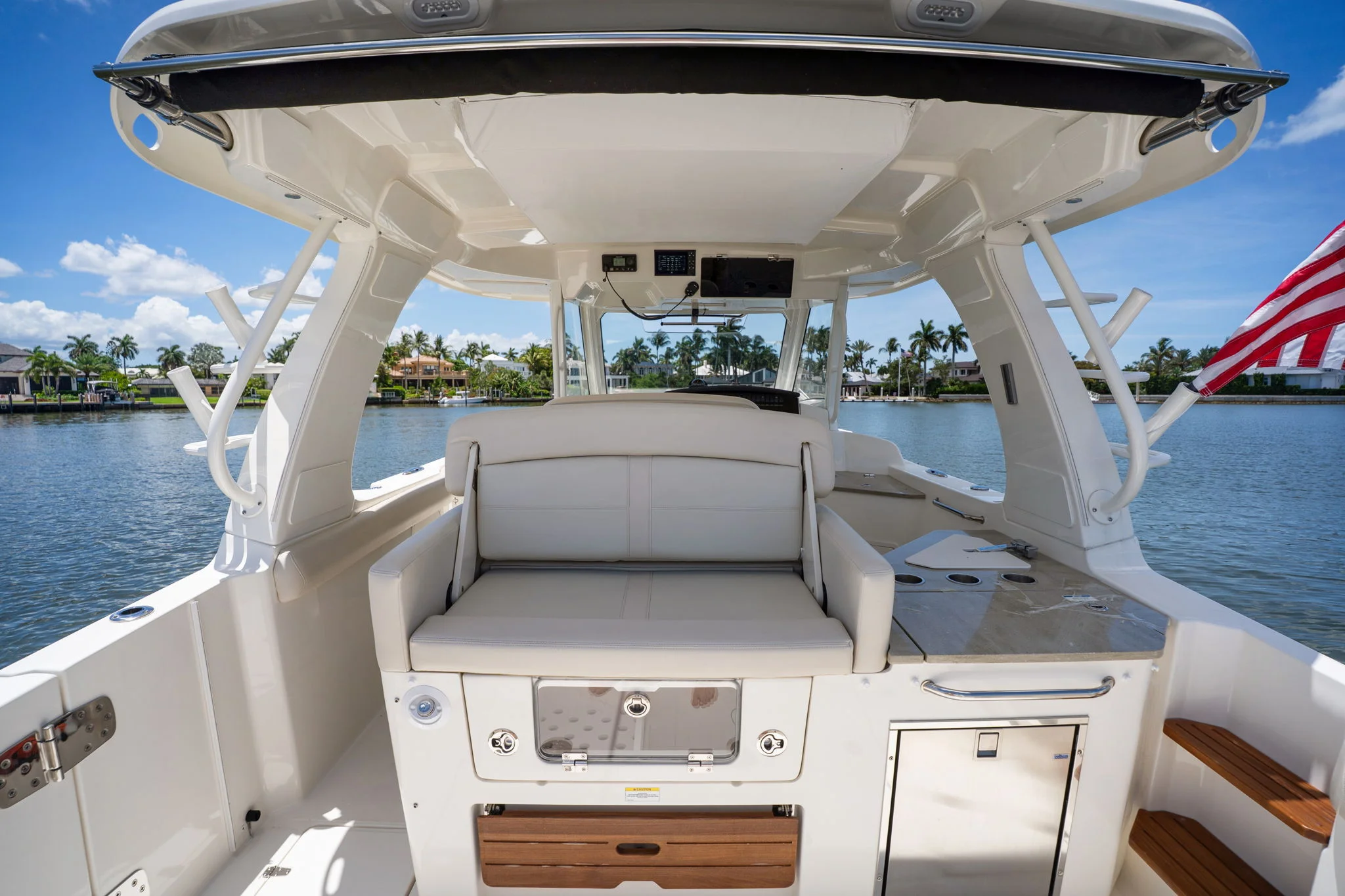 2022 Boston Whaler 350 REALM Image Thumbnail #30