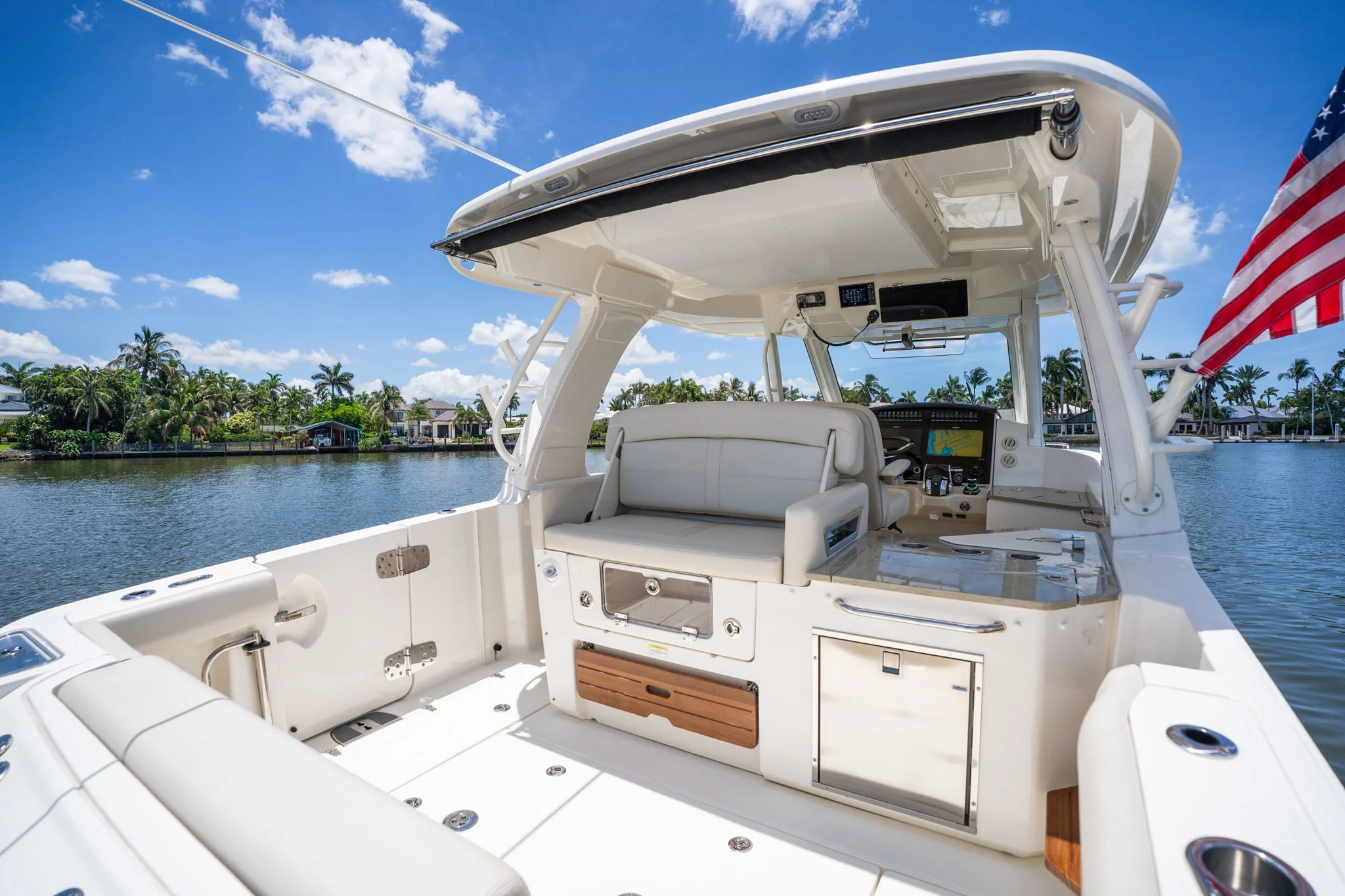 2022 Boston Whaler 350 REALM Image Thumbnail #29