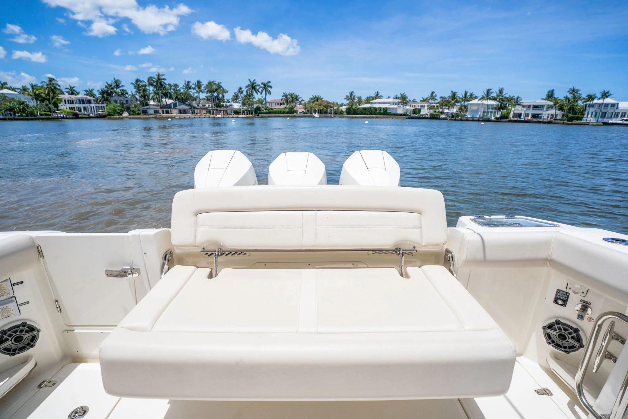 2022 Boston Whaler 350 REALM Image Thumbnail #37