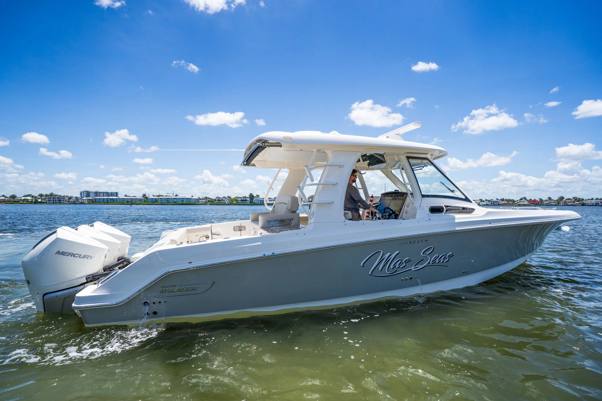 2022 Boston Whaler 350 REALM Image Thumbnail #3