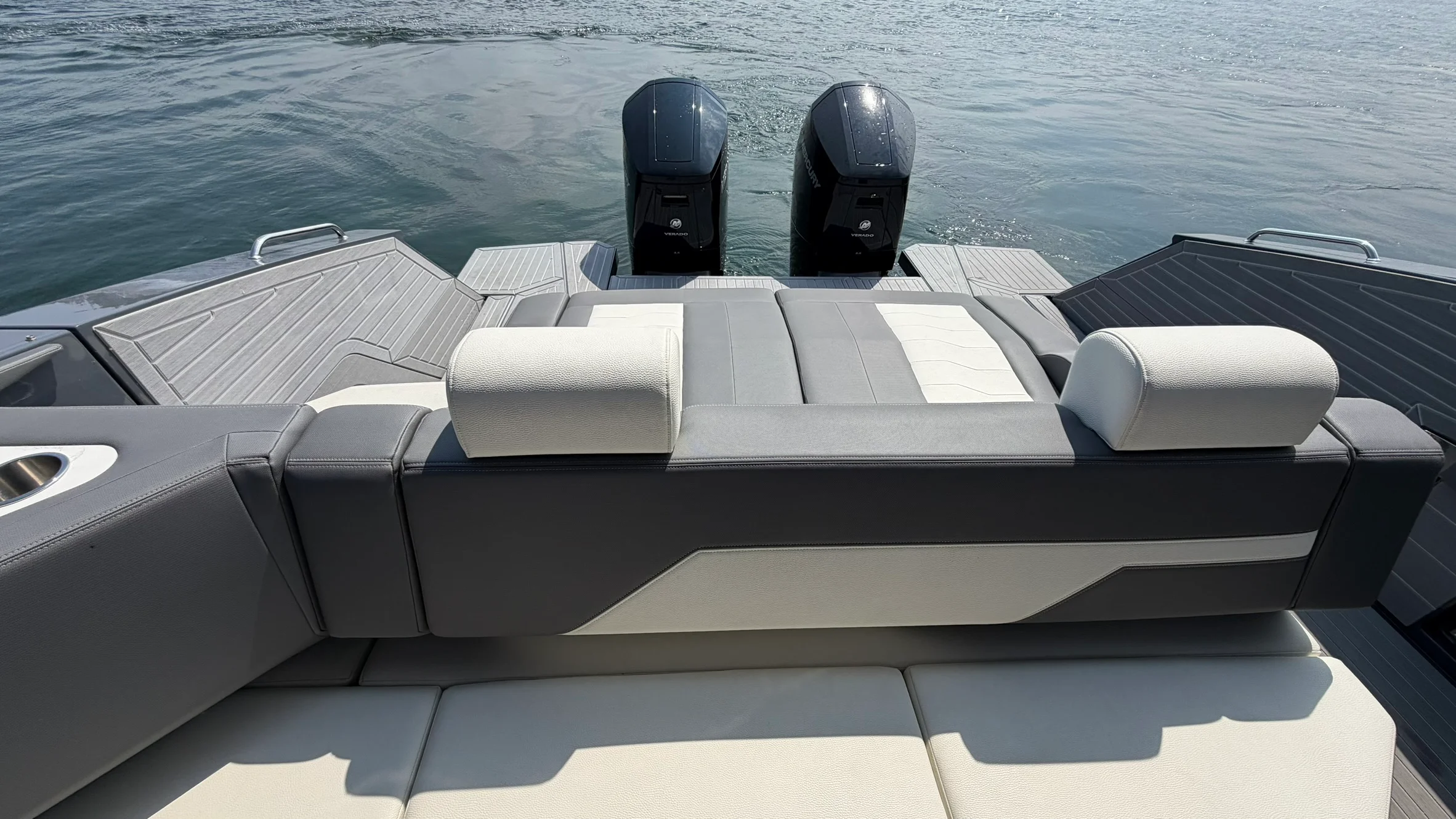 2023 Cruisers Yachts 42 GLS Image Thumbnail #59