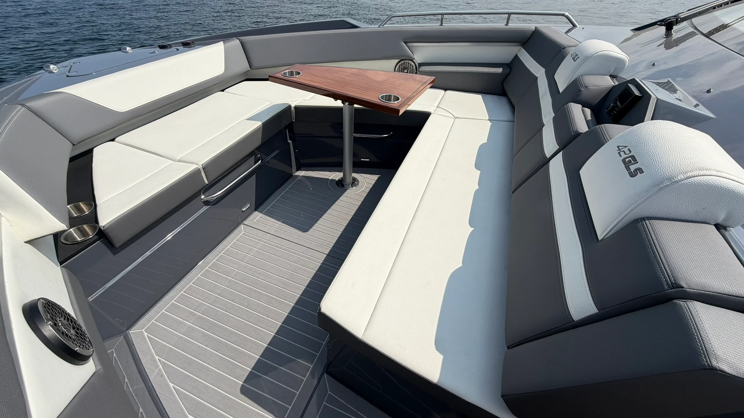 2023 Cruisers Yachts 42 GLS Image Thumbnail #32