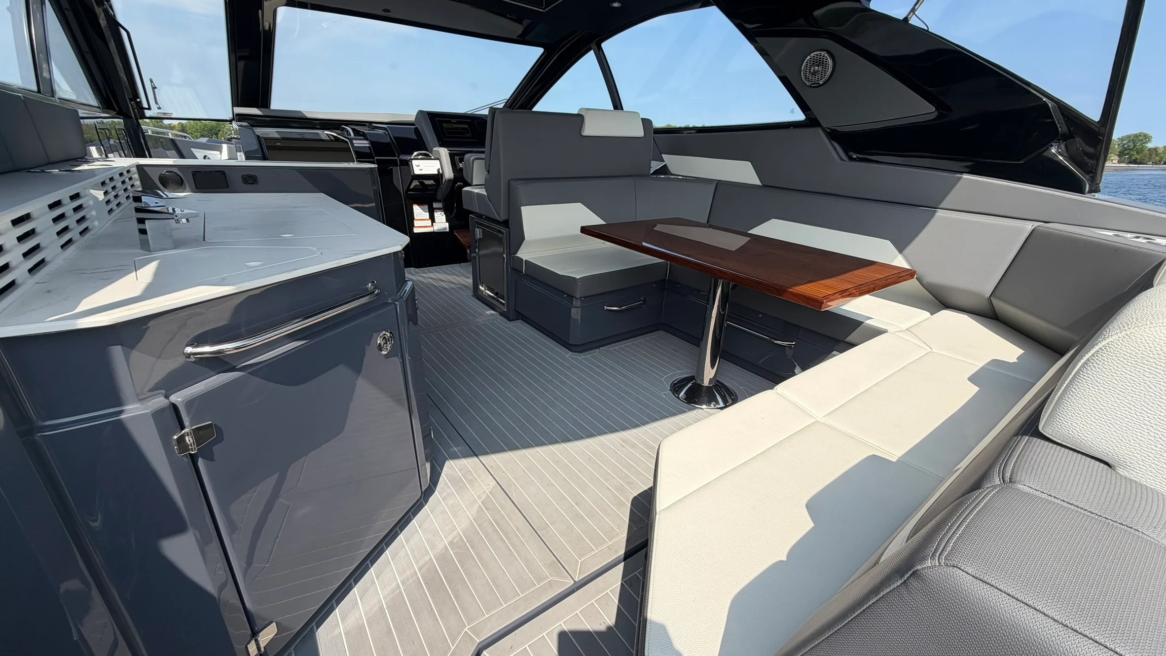2023 Cruisers Yachts 42 GLS Image Thumbnail #48