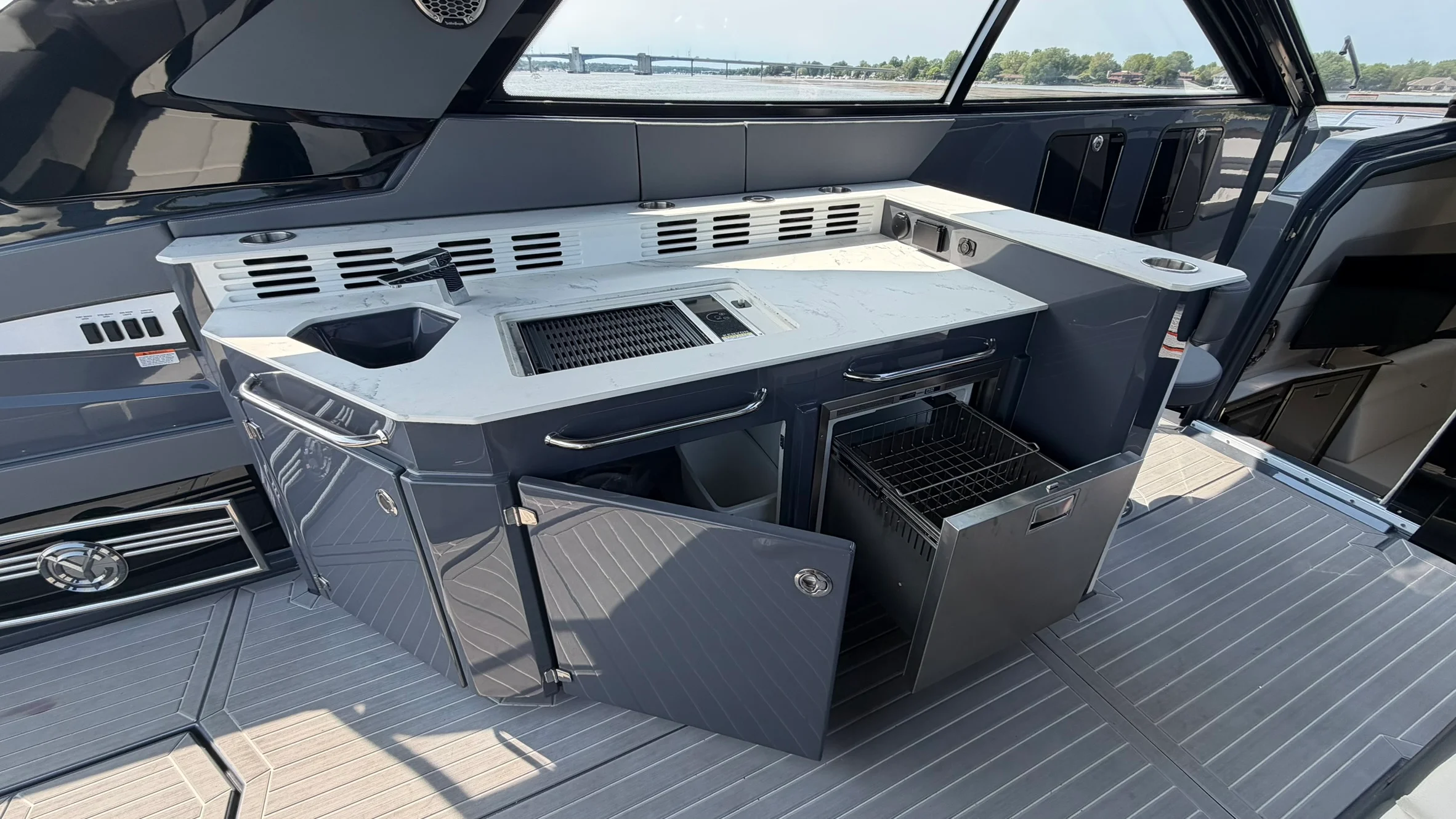 2023 Cruisers Yachts 42 GLS Image Thumbnail #47