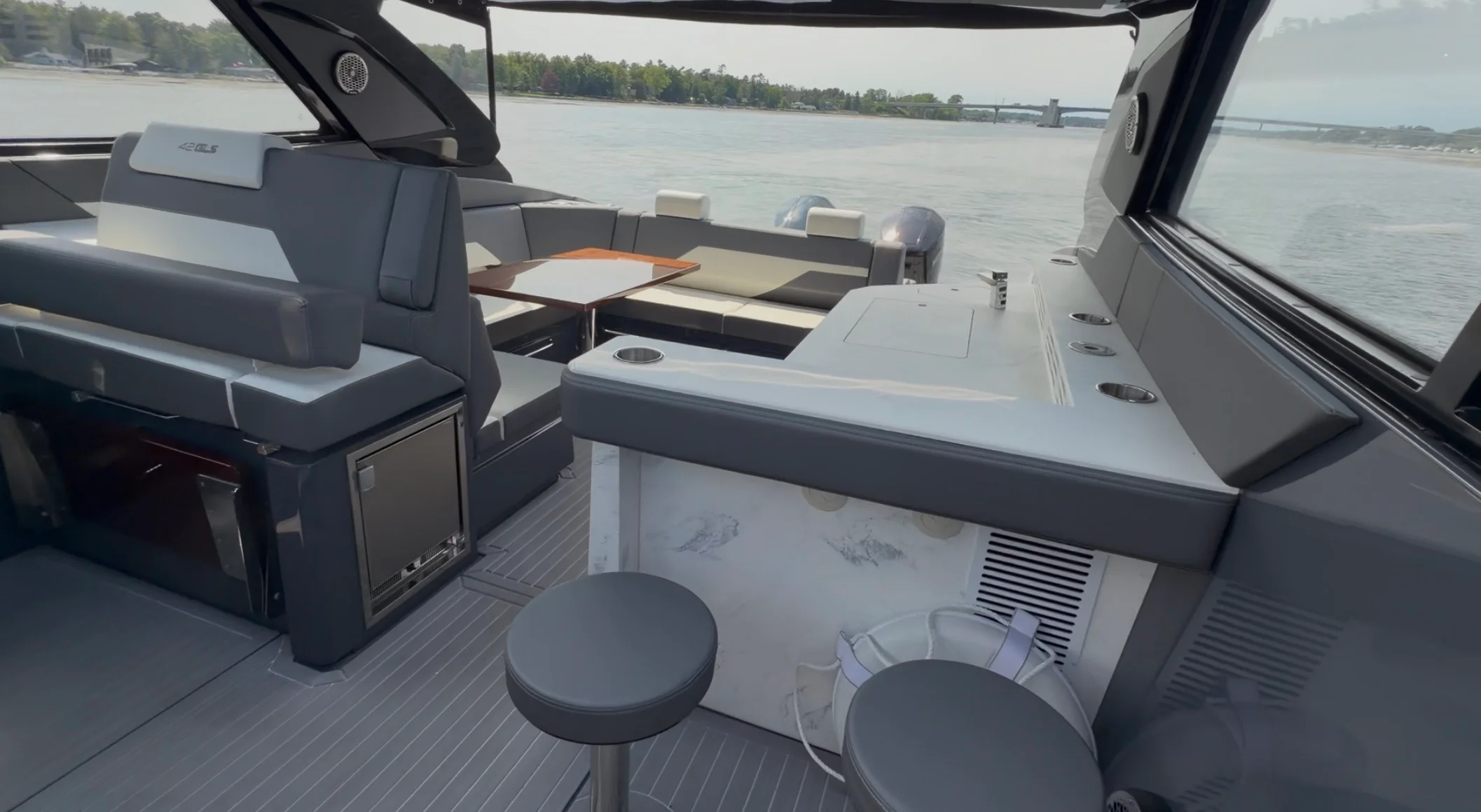 2023 Cruisers Yachts 42 GLS Image Thumbnail #17
