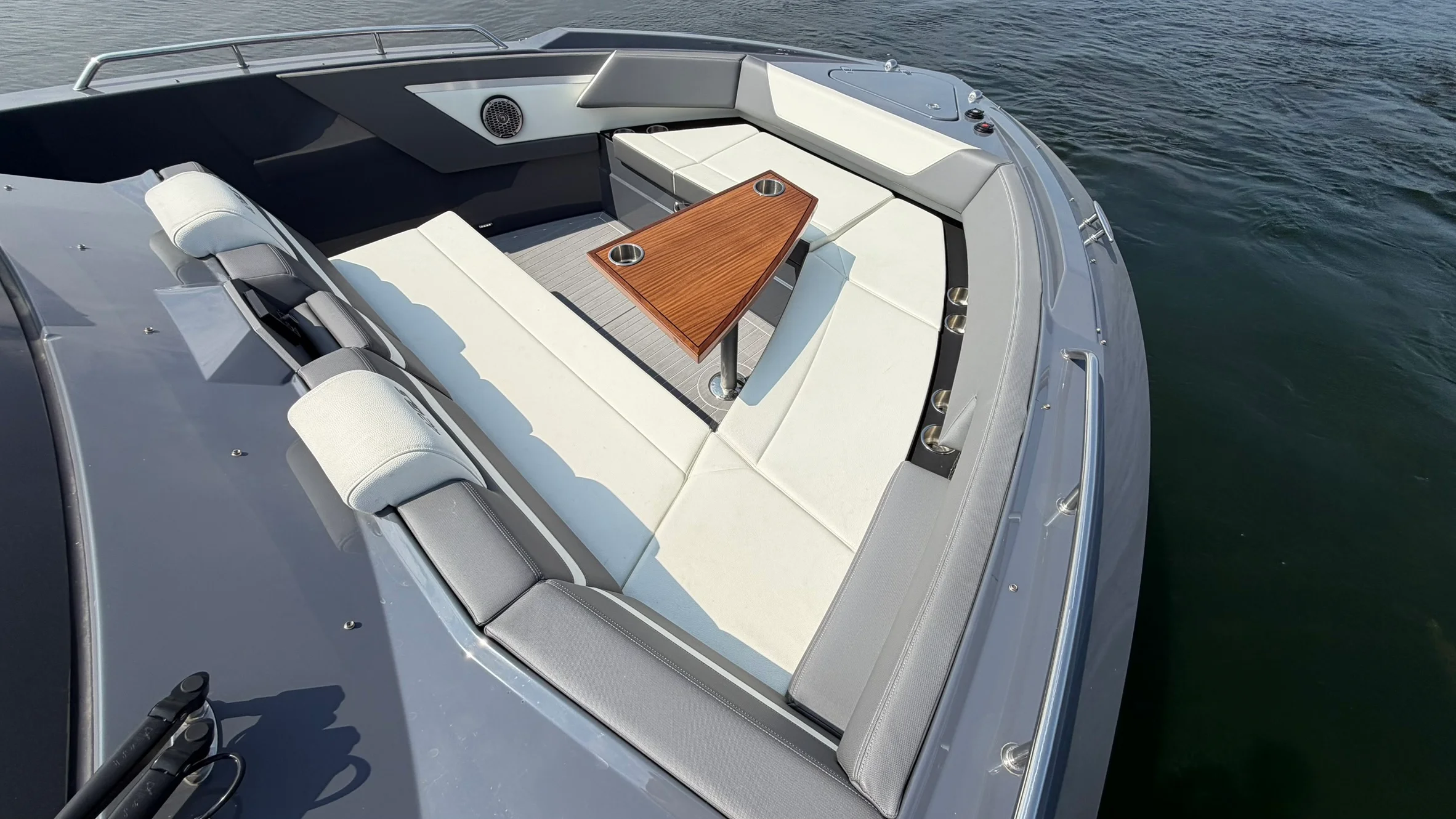 2023 Cruisers Yachts 42 GLS Image Thumbnail #35